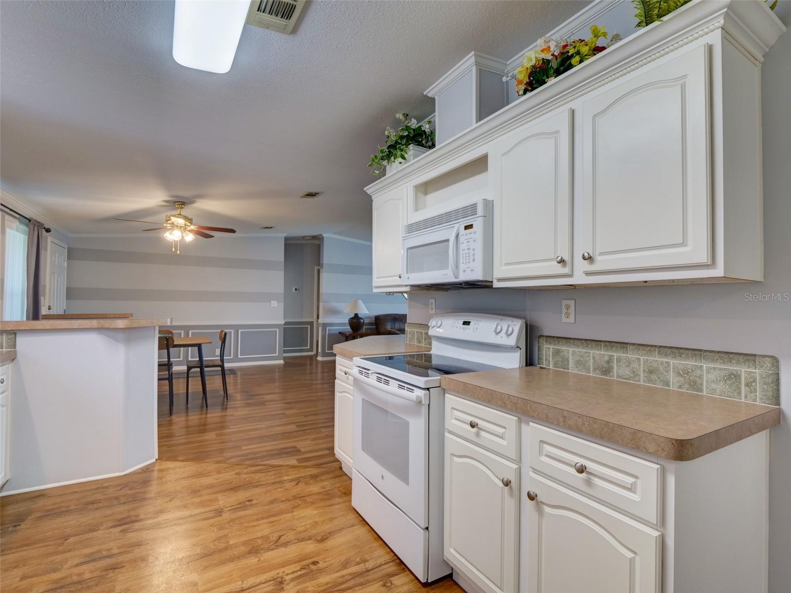 Image 10 of 48 For 4106 Greenbluff Rd  824