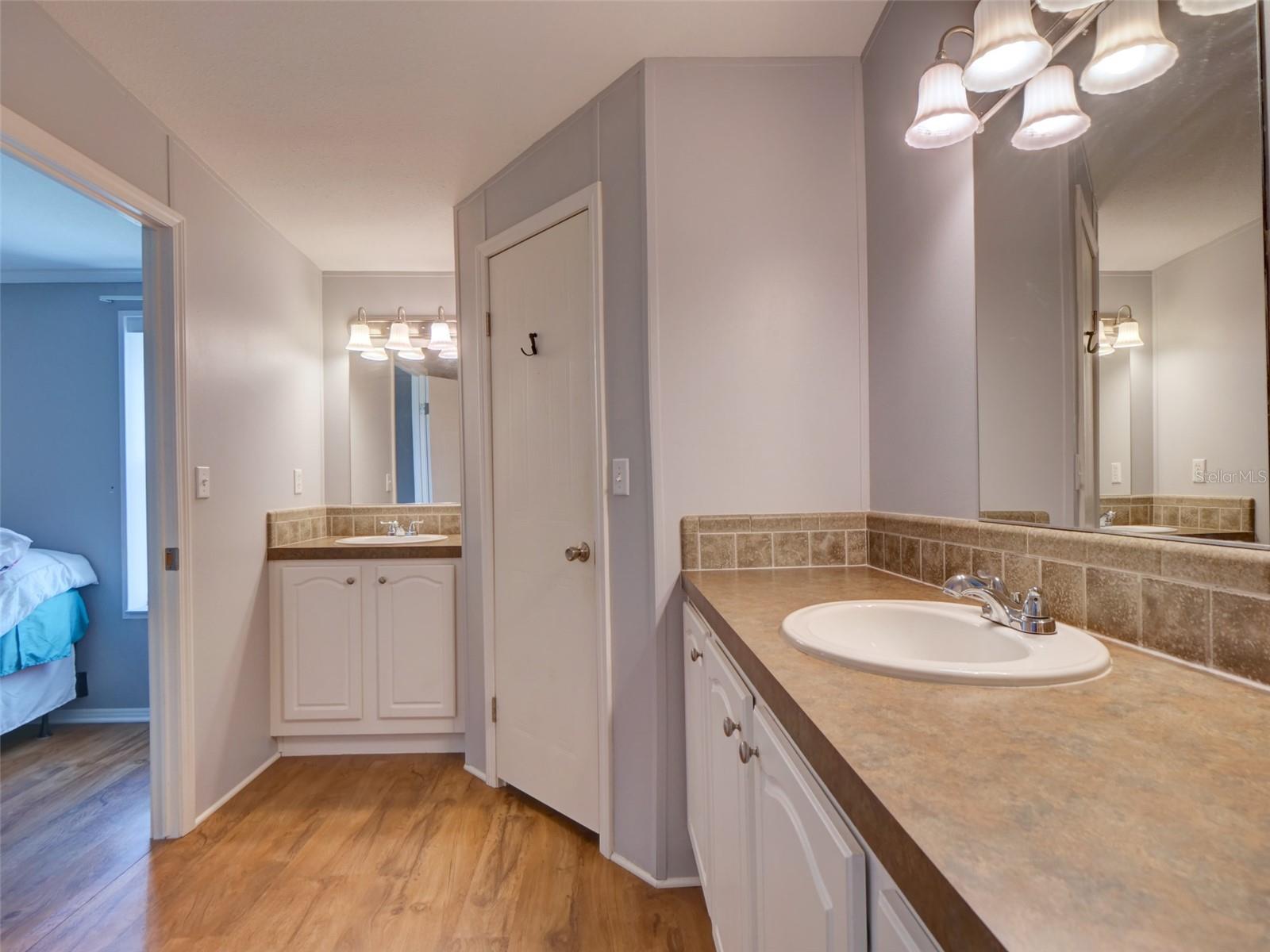 Image 25 of 48 For 4106 Greenbluff Rd  824