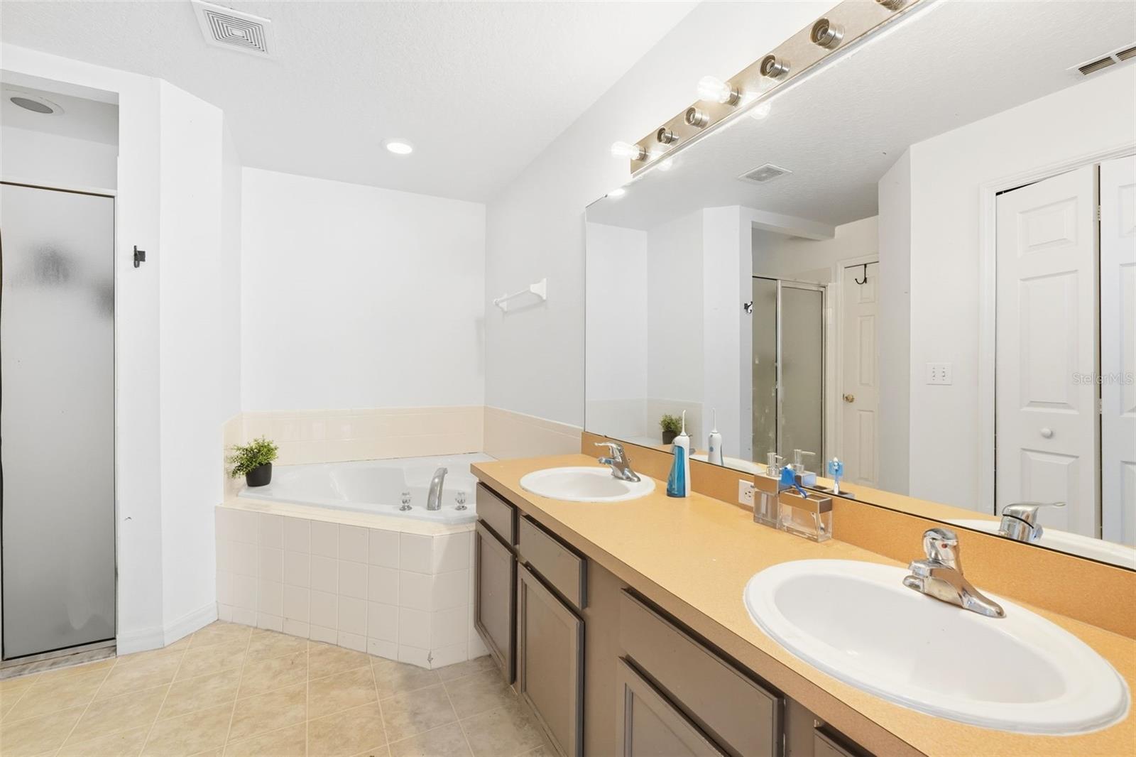 Image 25 of 35 For 1636 Tench Court