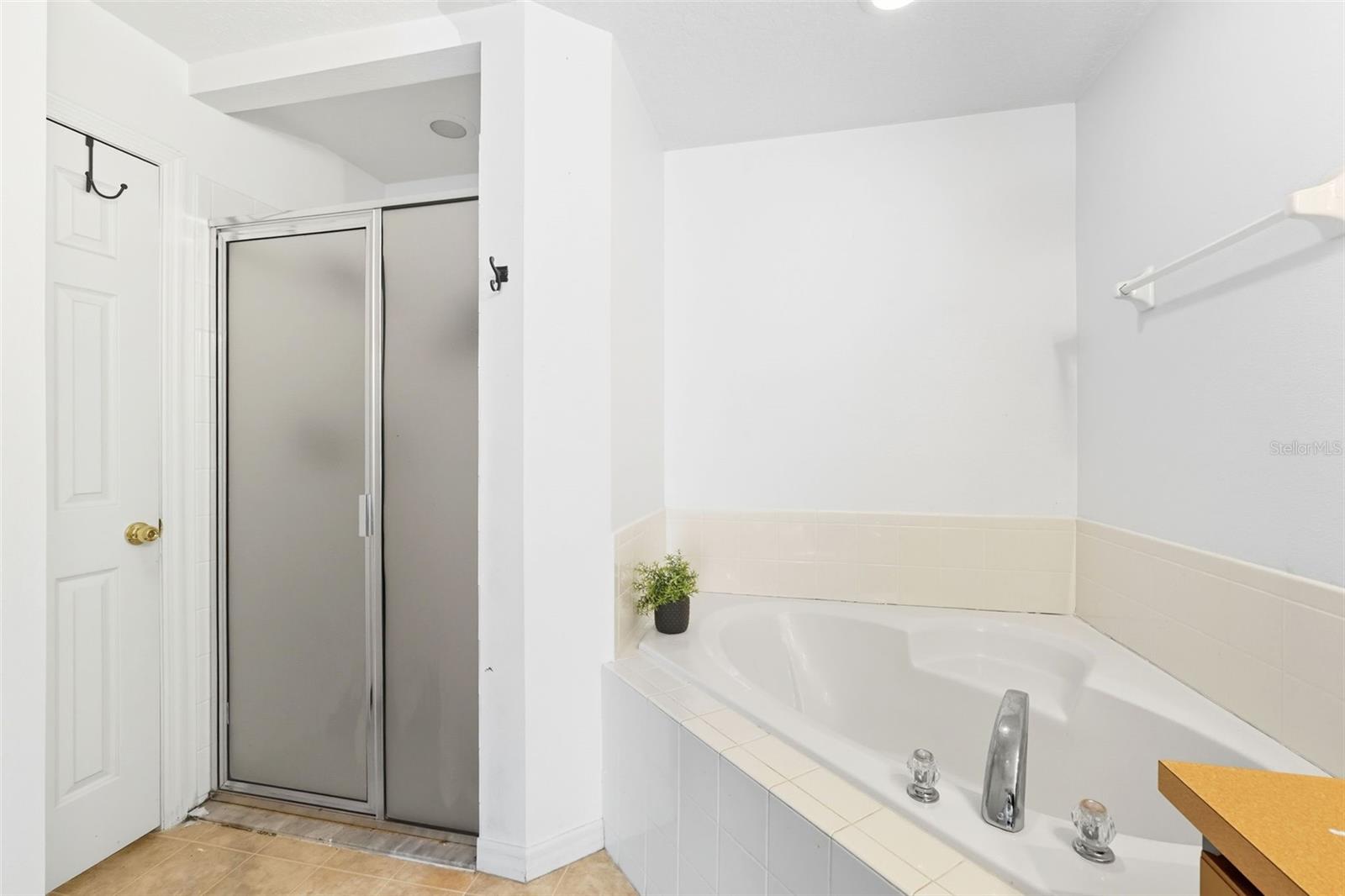 Image 26 of 35 For 1636 Tench Court