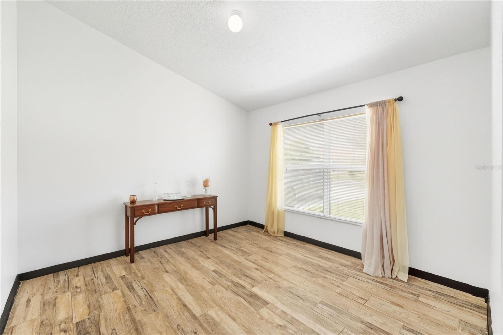 Image 9 of 35 For 1636 Tench Court