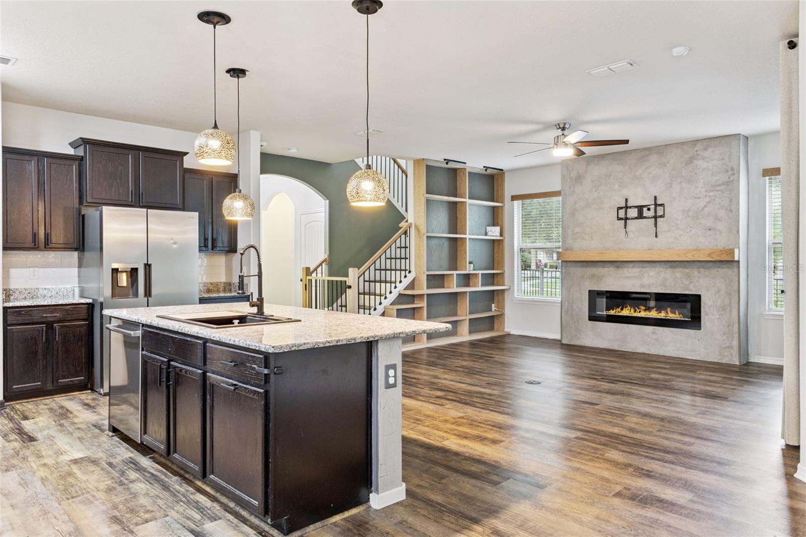 Image 10 of 64 For 8256 Bayview Crossing Drive