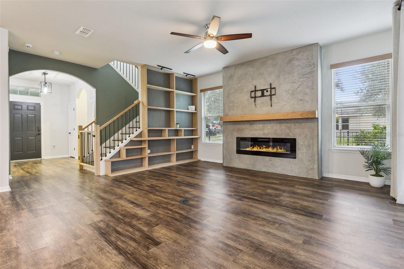 Image 14 of 64 For 8256 Bayview Crossing Drive