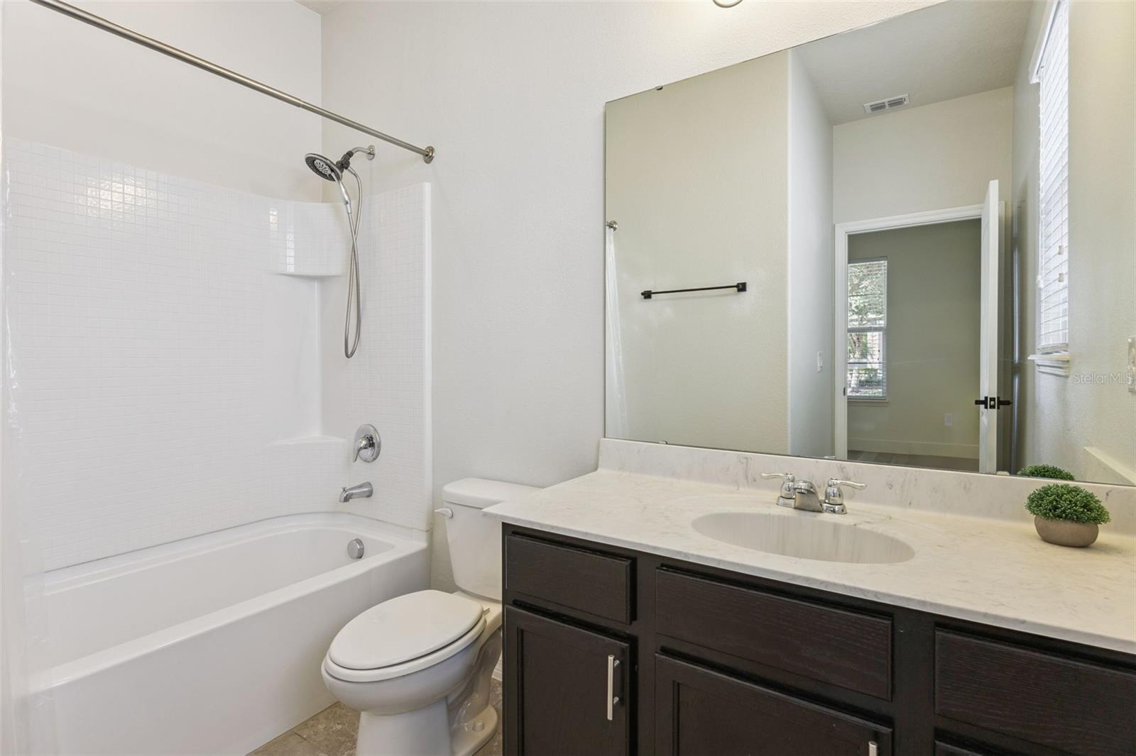 Image 20 of 64 For 8256 Bayview Crossing Drive