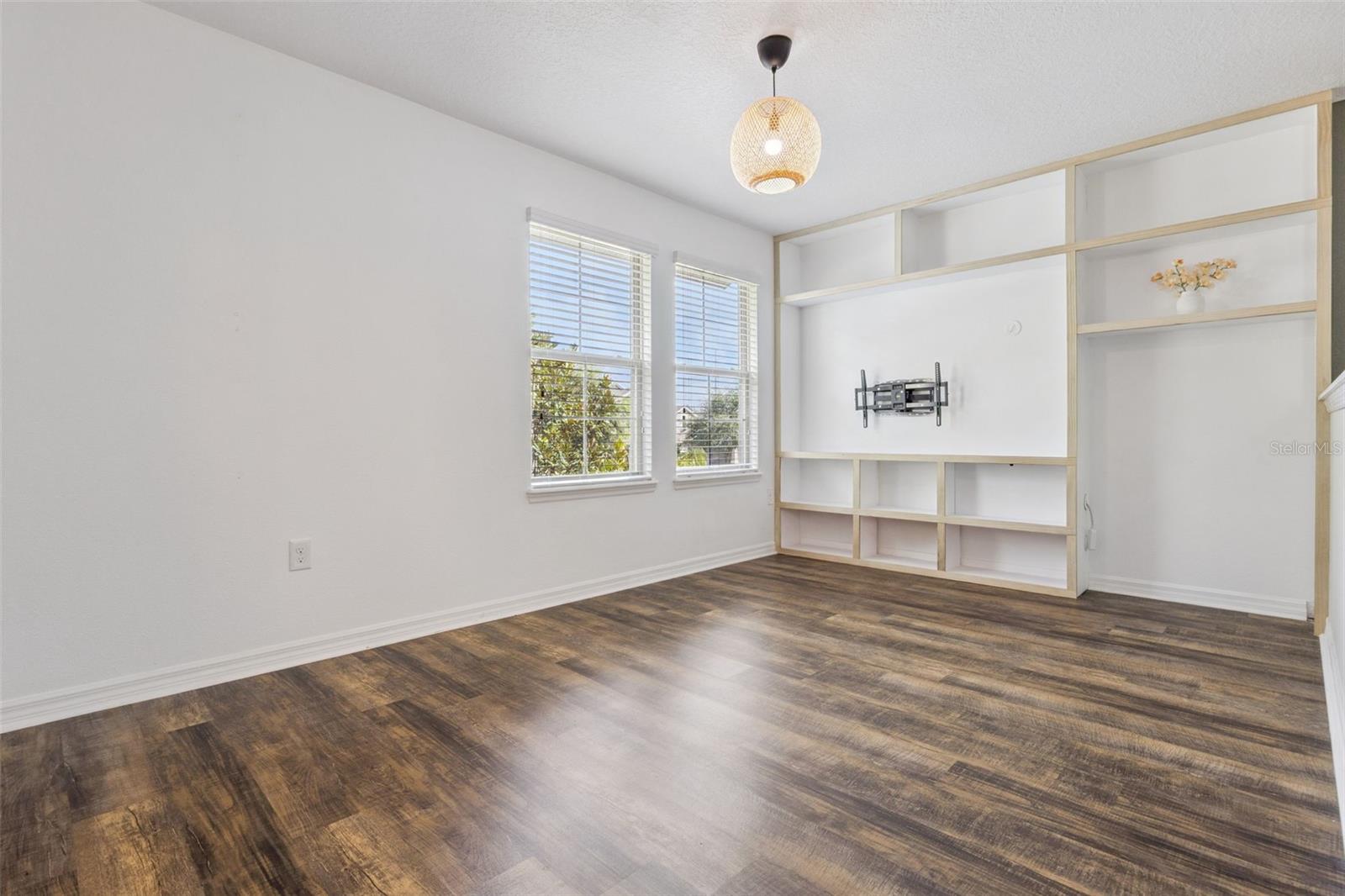 Image 22 of 64 For 8256 Bayview Crossing Drive