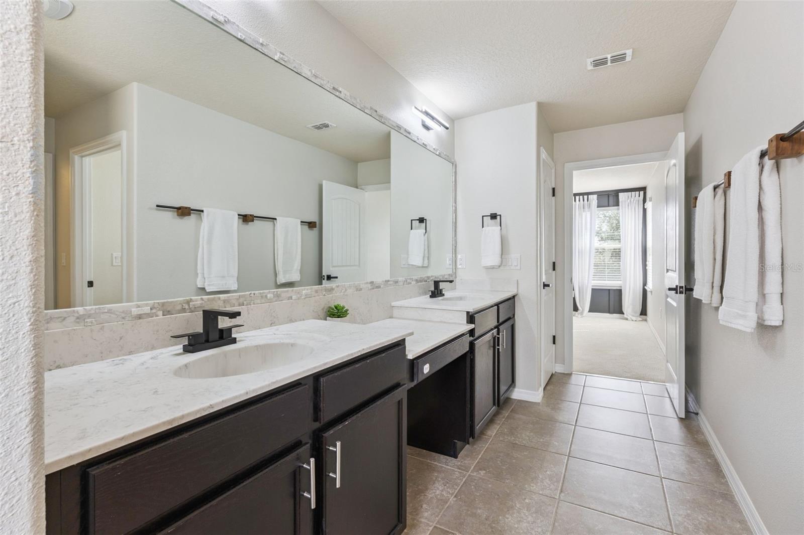 Image 26 of 64 For 8256 Bayview Crossing Drive