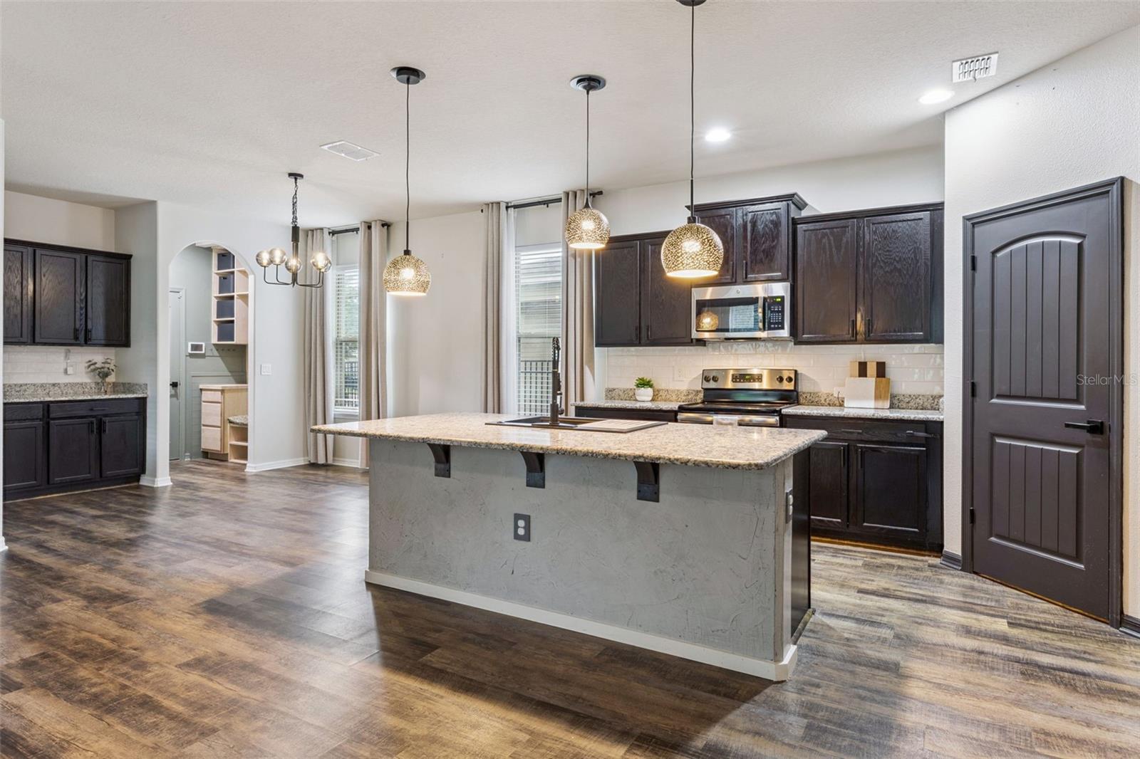 Image 4 of 64 For 8256 Bayview Crossing Drive