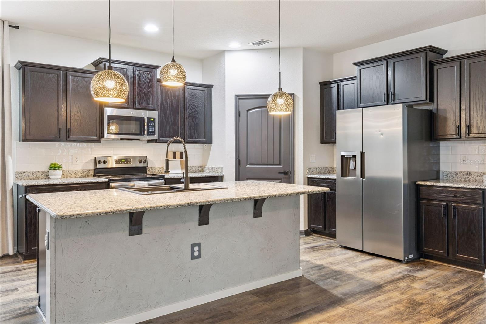 Image 8 of 64 For 8256 Bayview Crossing Drive