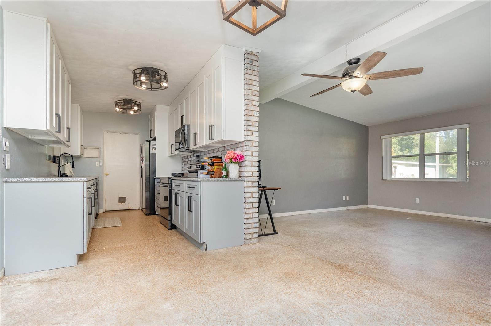Image 11 of 30 For 2266 Sherwood Drive