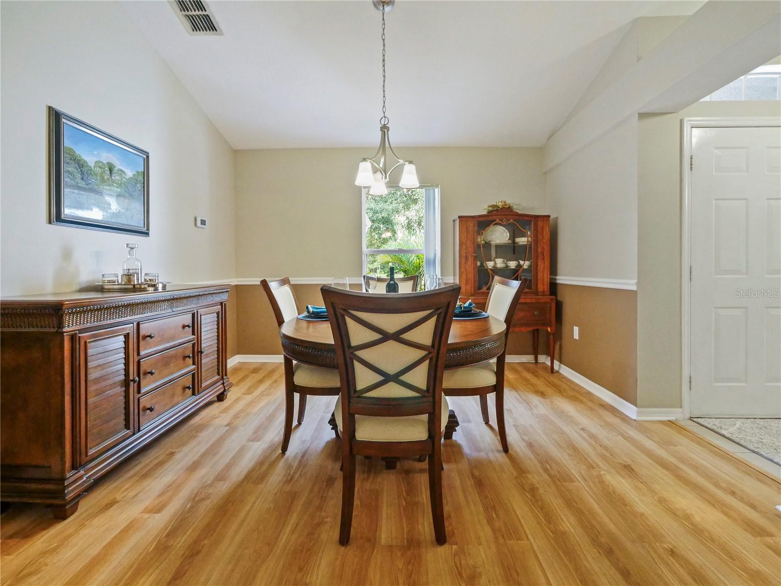 Image 7 of 50 For 21307 Reindeer Road