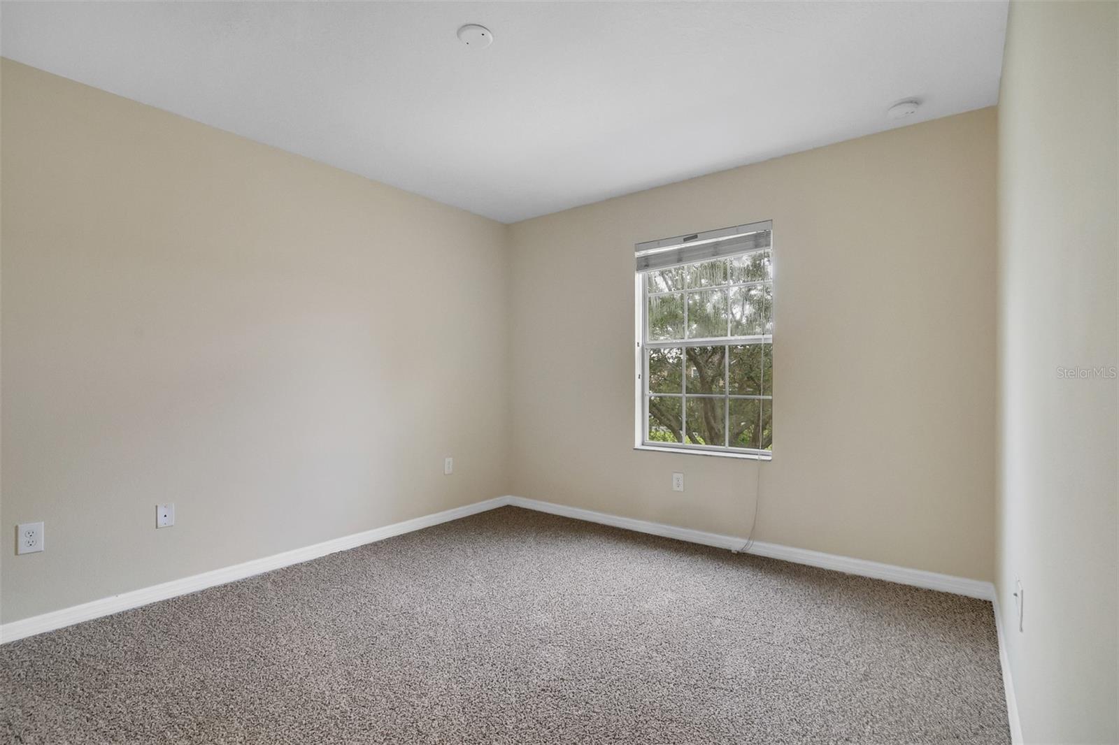 Image 14 of 27 For 11179 Savannah Landing Circle