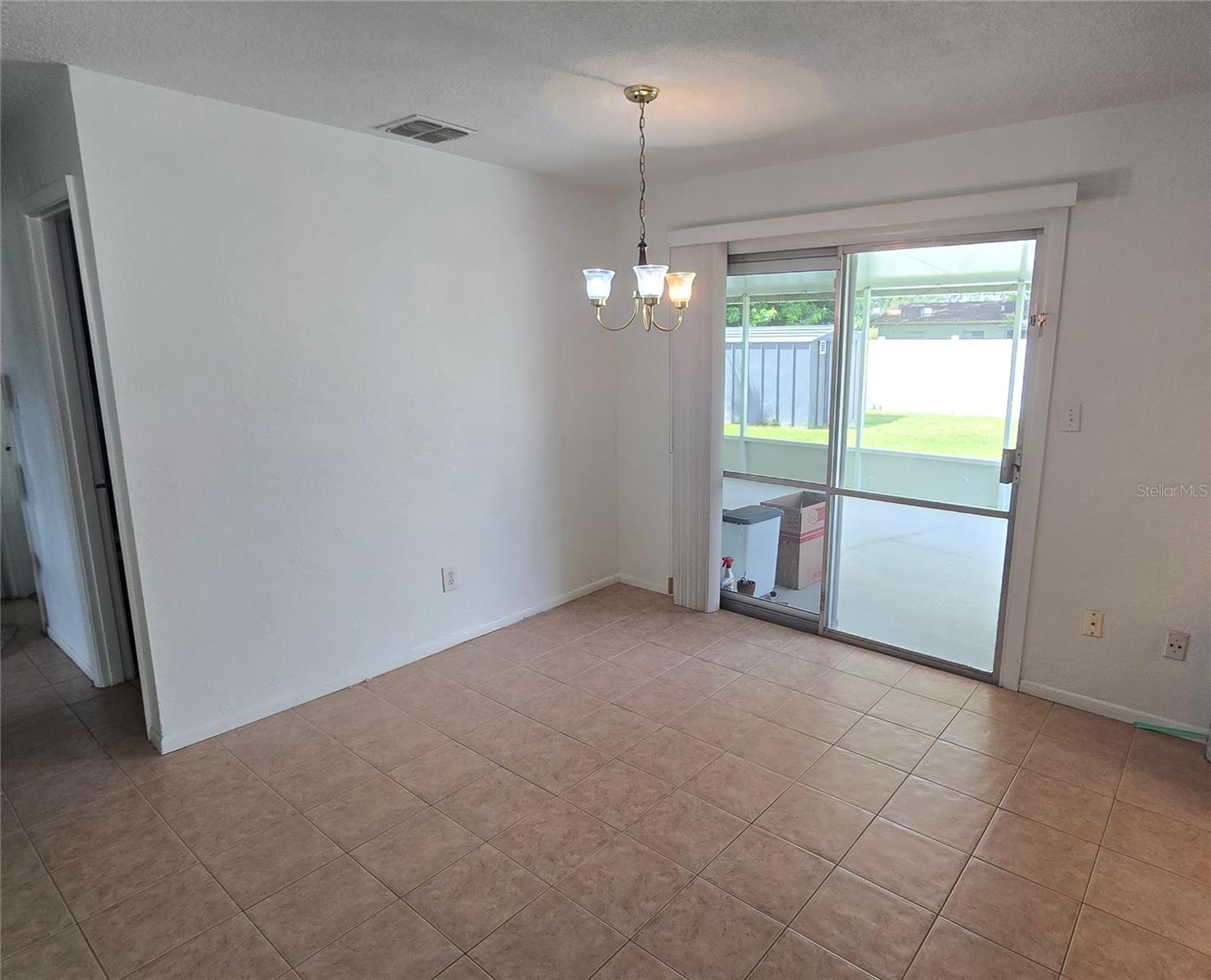 Image 20 of 75 For 4706 Darwood Drive