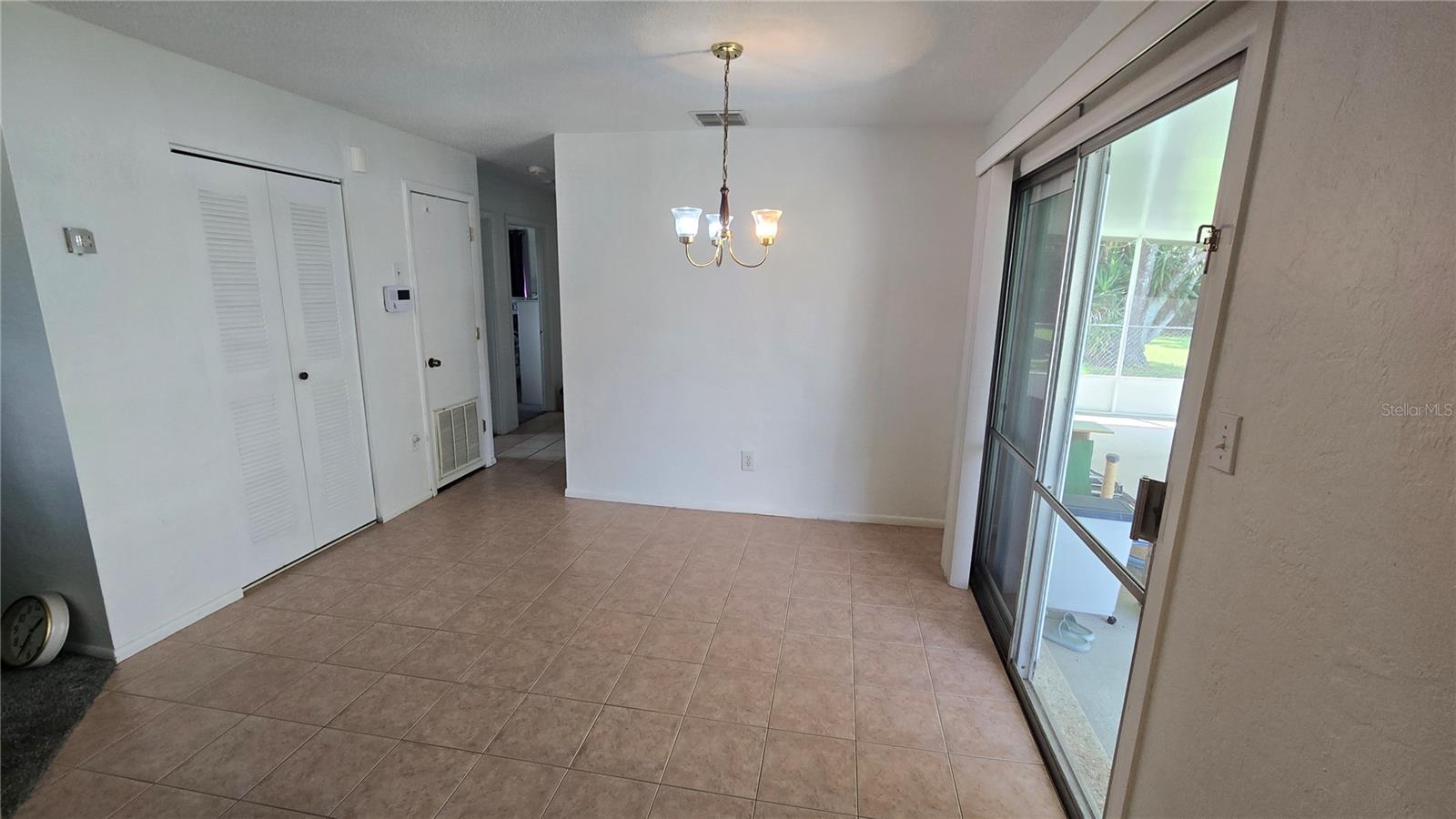 Image 21 of 75 For 4706 Darwood Drive