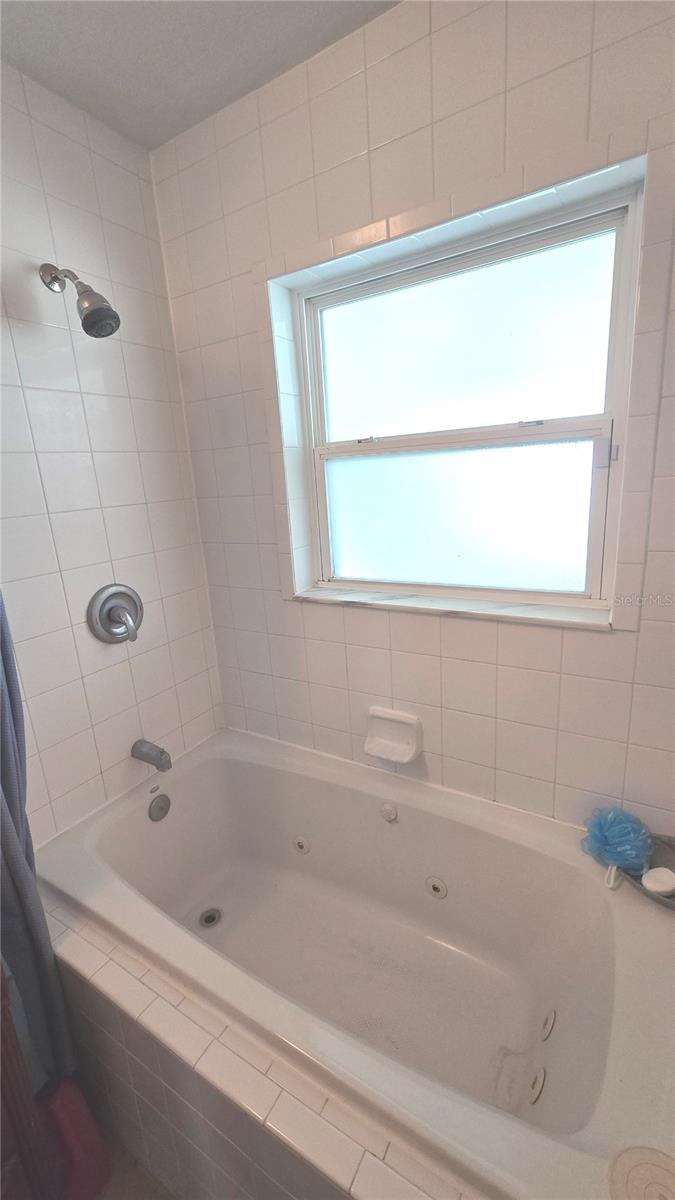 Image 41 of 75 For 4706 Darwood Drive