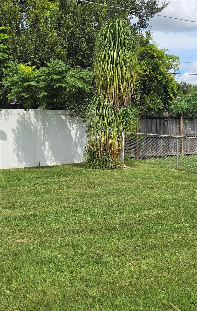 Image 70 of 75 For 4706 Darwood Drive