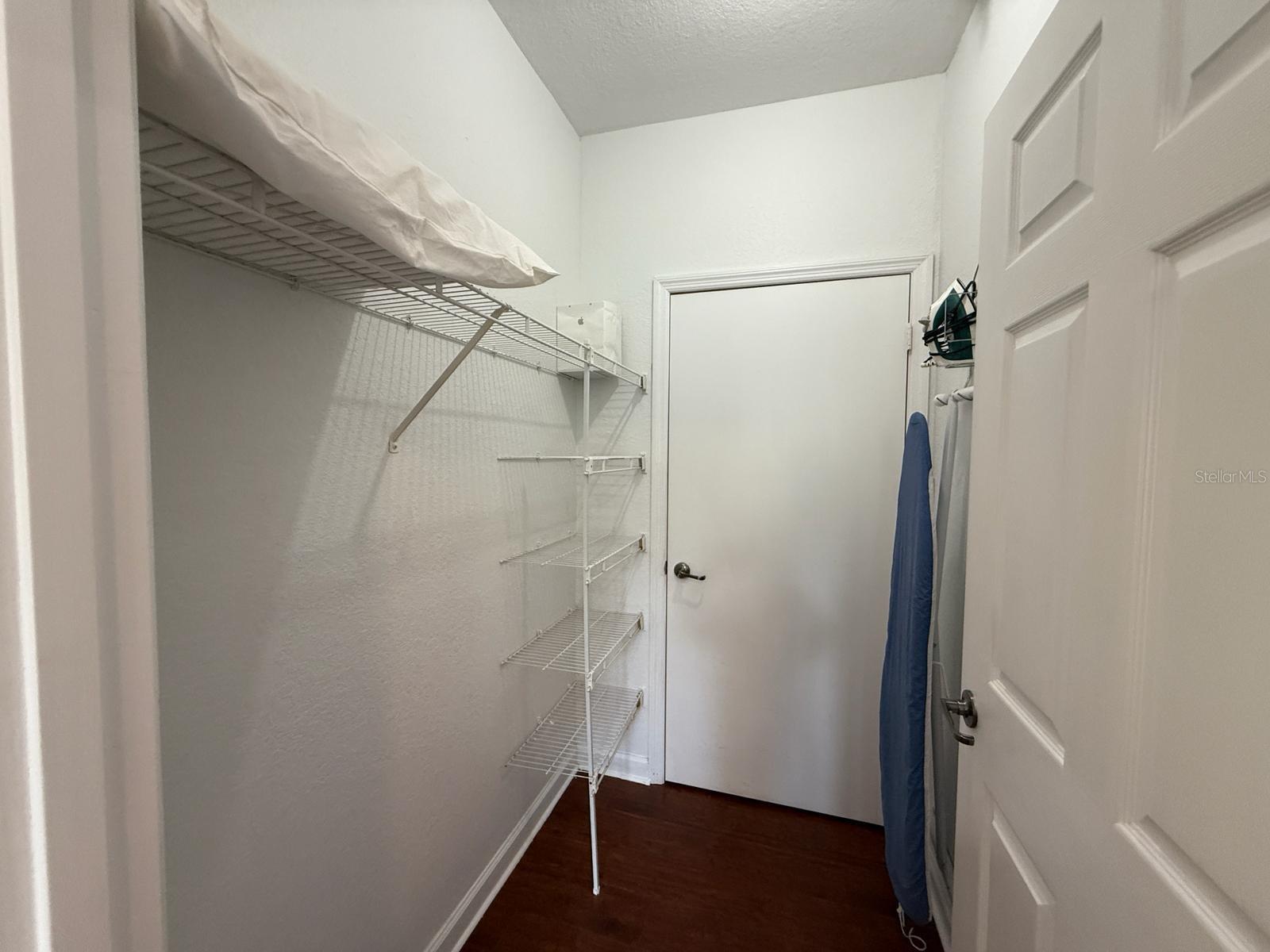 Image 18 of 22 For 1361 Tuscan Ter  7307