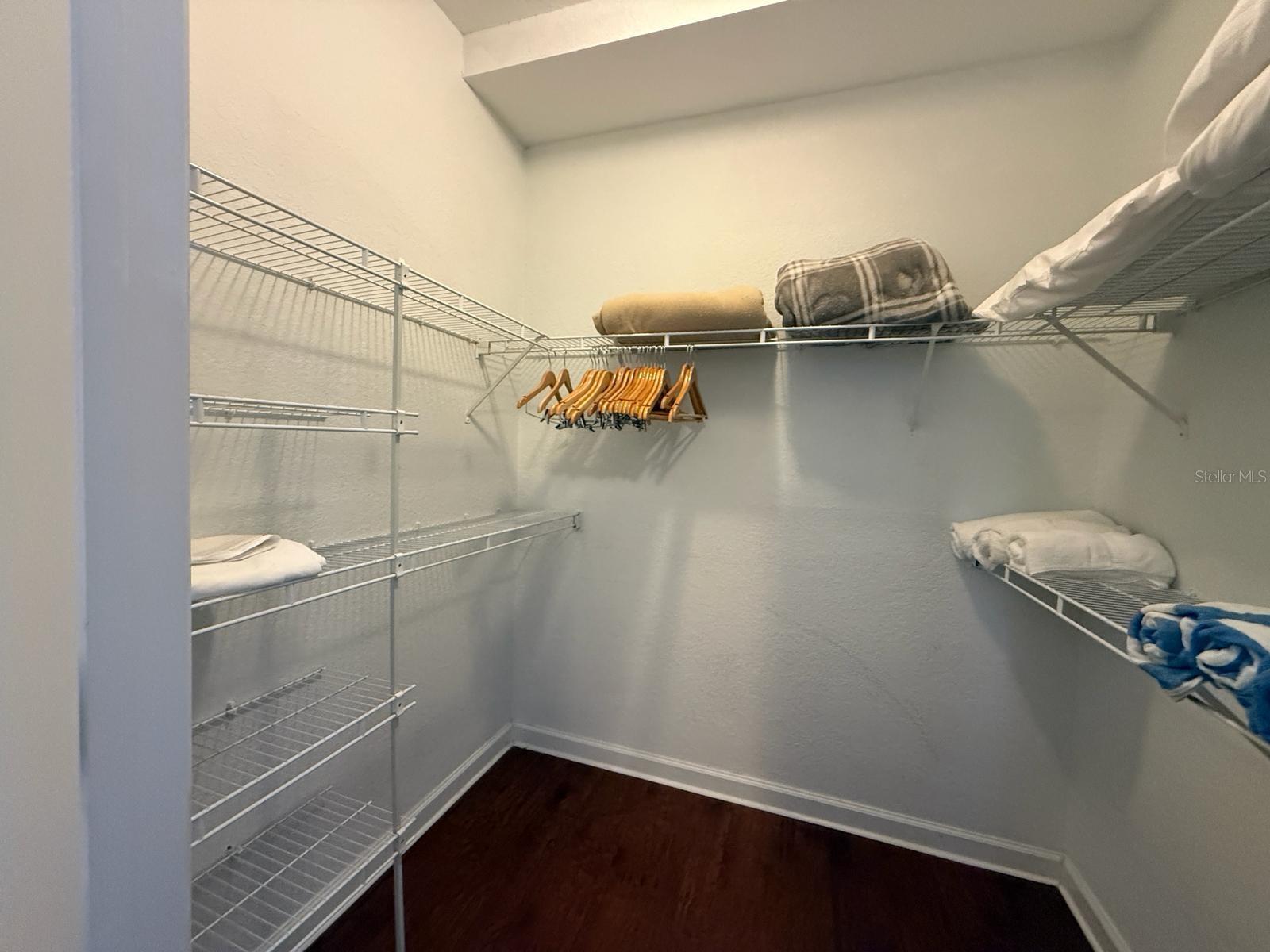 Image 19 of 22 For 1361 Tuscan Ter  7307