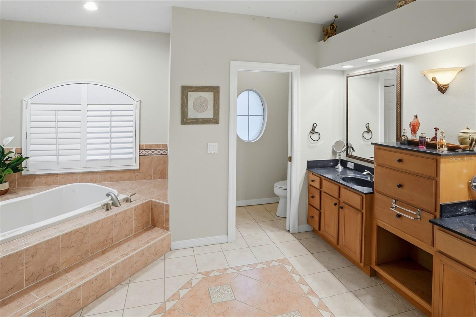 Listing photo id 8 for 57 Albany Lane