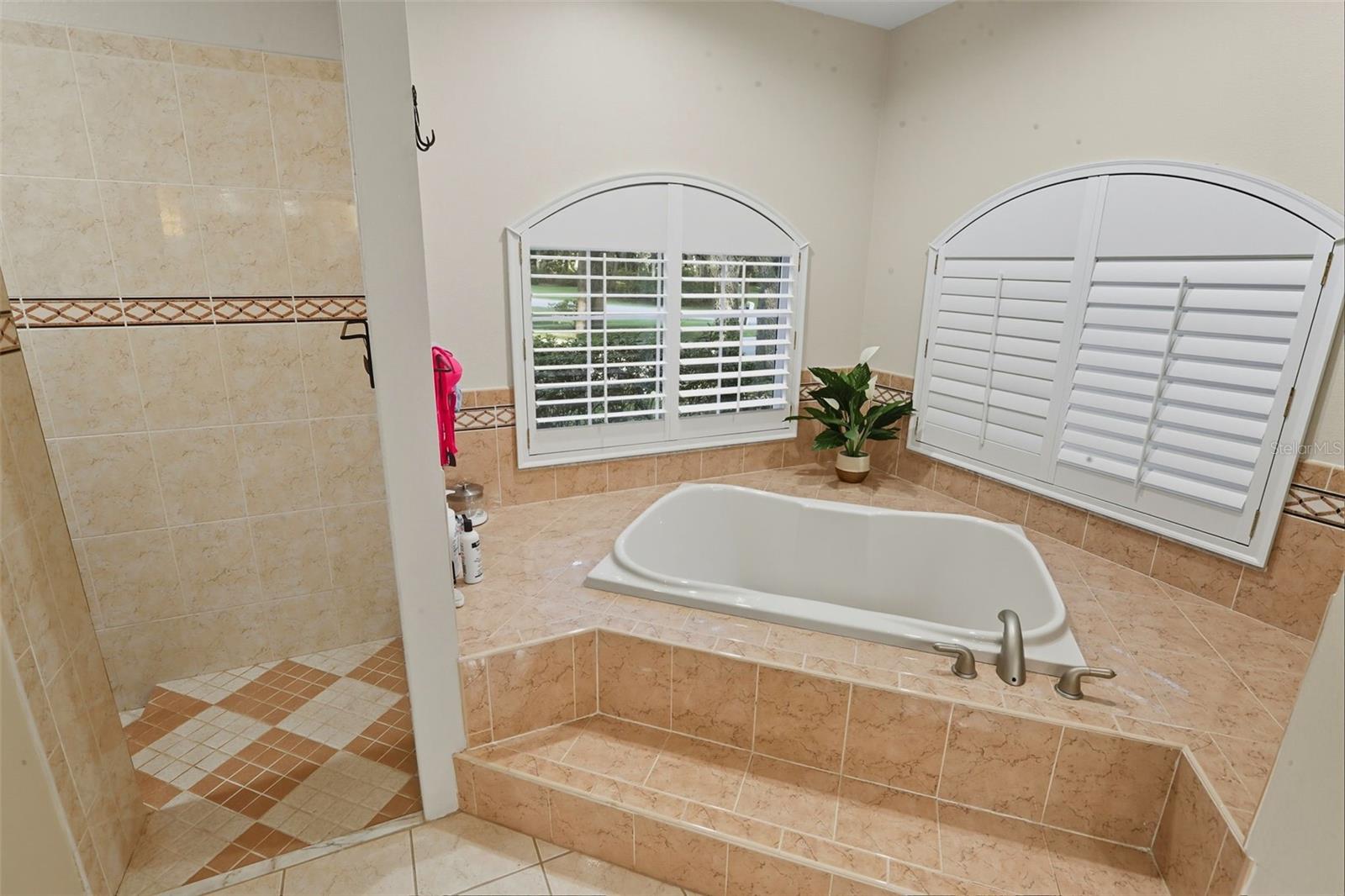 Listing photo id 9 for 57 Albany Lane