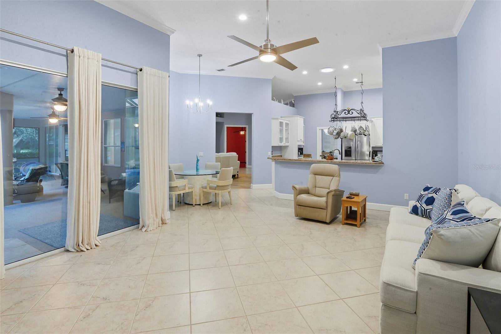 Listing photo id 10 for 57 Albany Lane