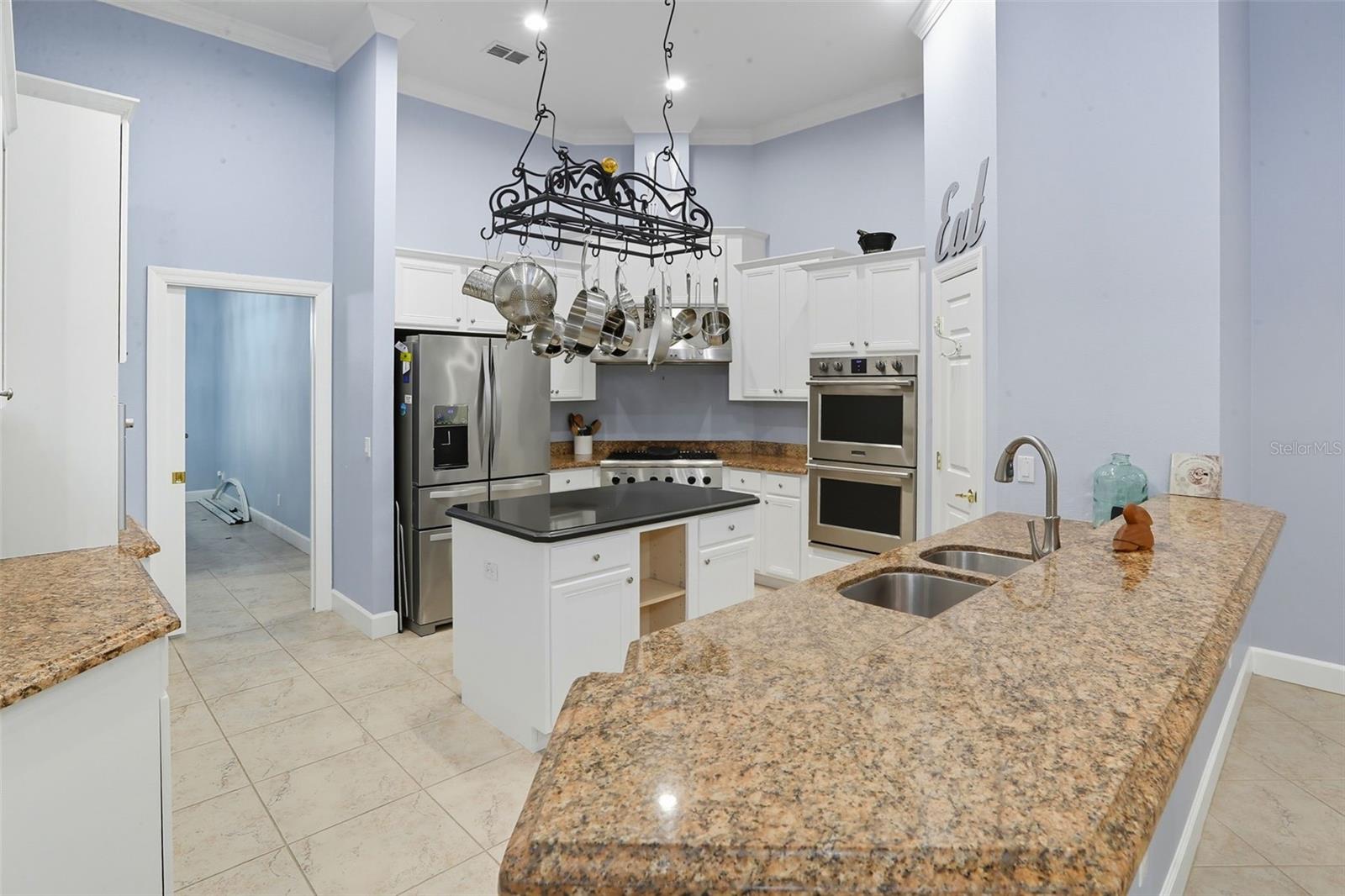 Listing photo id 13 for 57 Albany Lane
