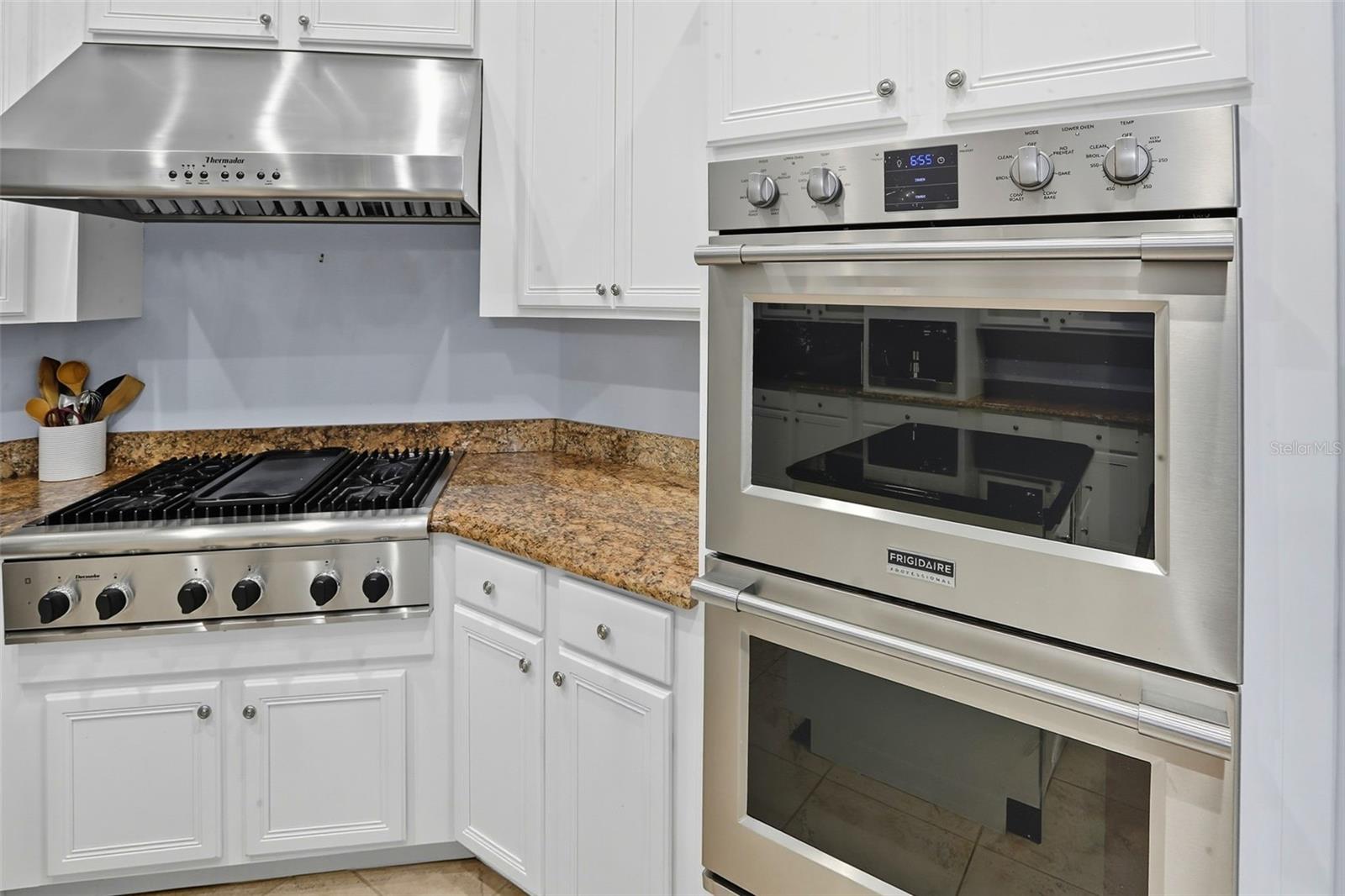 Listing photo id 15 for 57 Albany Lane