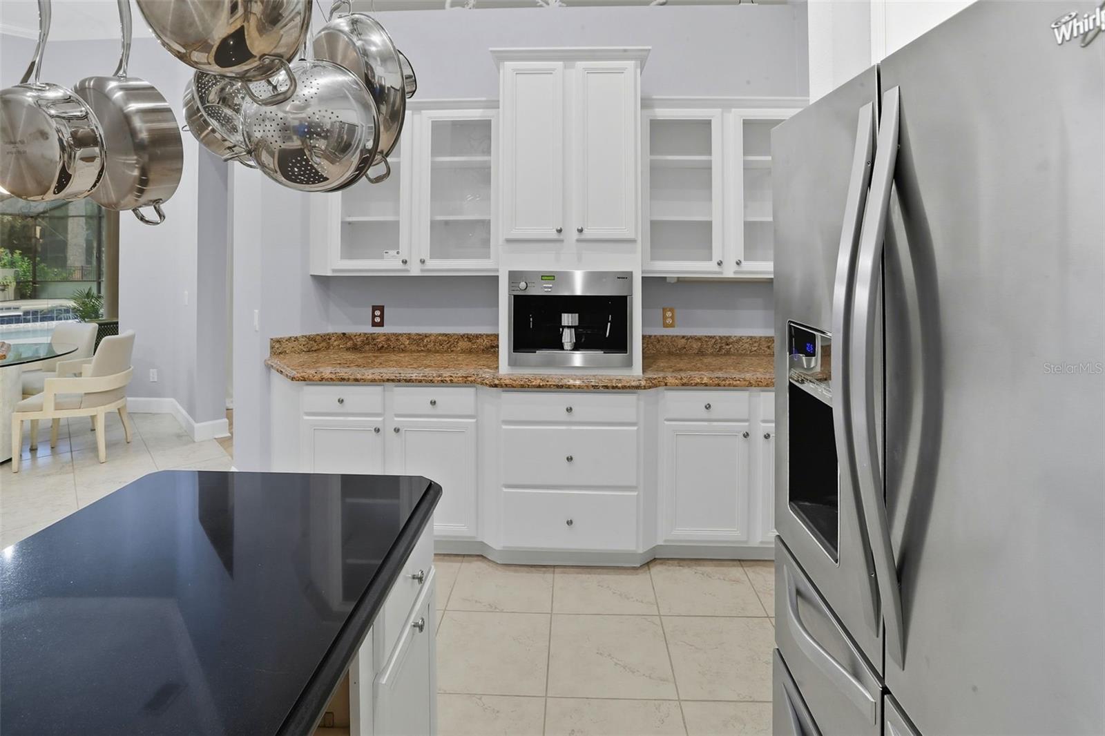Listing photo id 17 for 57 Albany Lane
