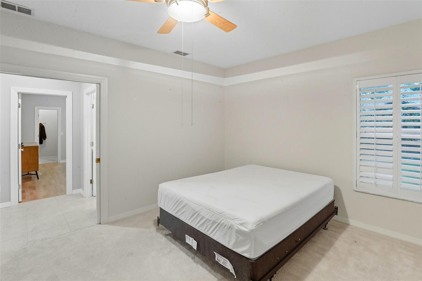 Listing photo id 26 for 57 Albany Lane
