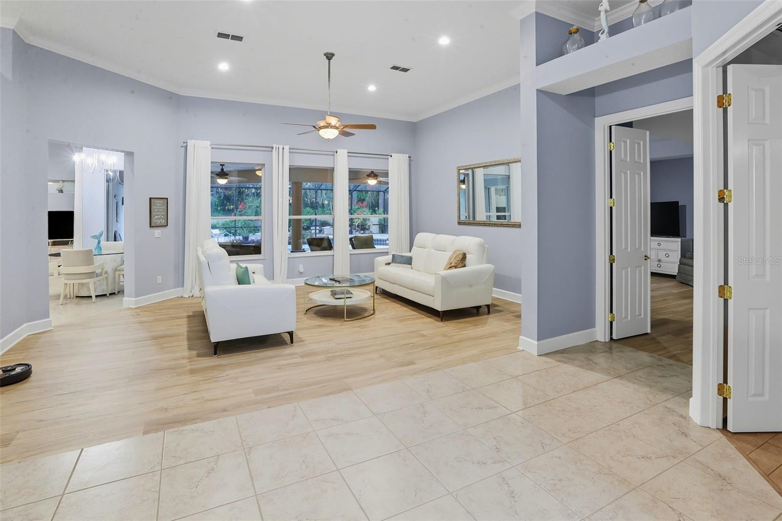 Listing photo id 6 for 57 Albany Lane