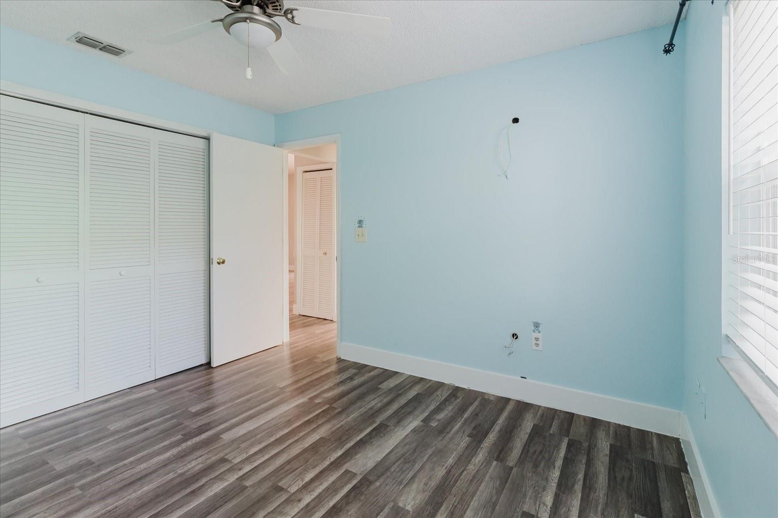 Image 23 of 32 For 8450 Royal Hart Drive