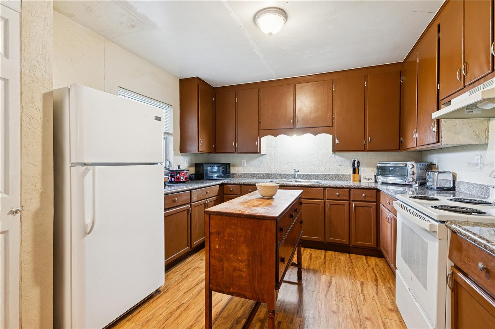 Image 15 of 20 For 2346 Alice Avenue