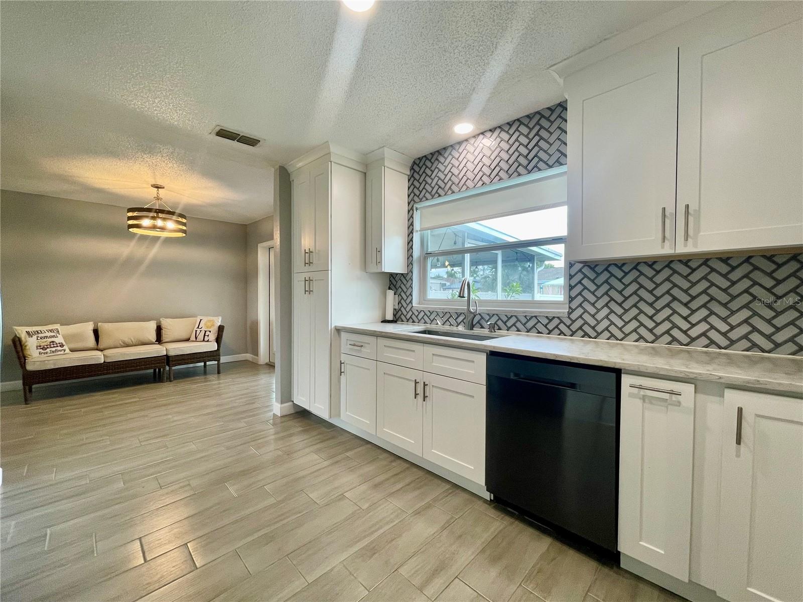 Image 3 of 35 For 2107 Atmore Circle