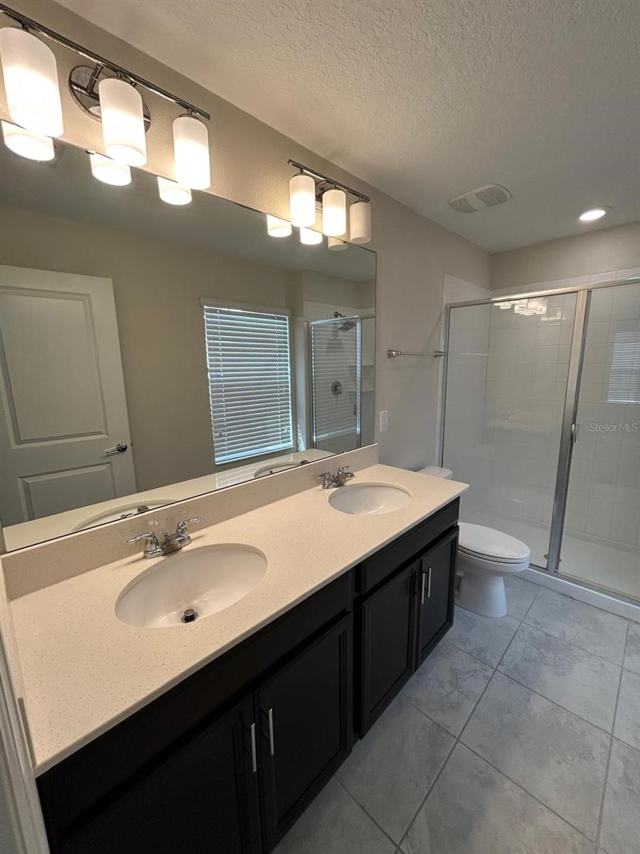 Image 15 of 21 For 10021 Love Story Street