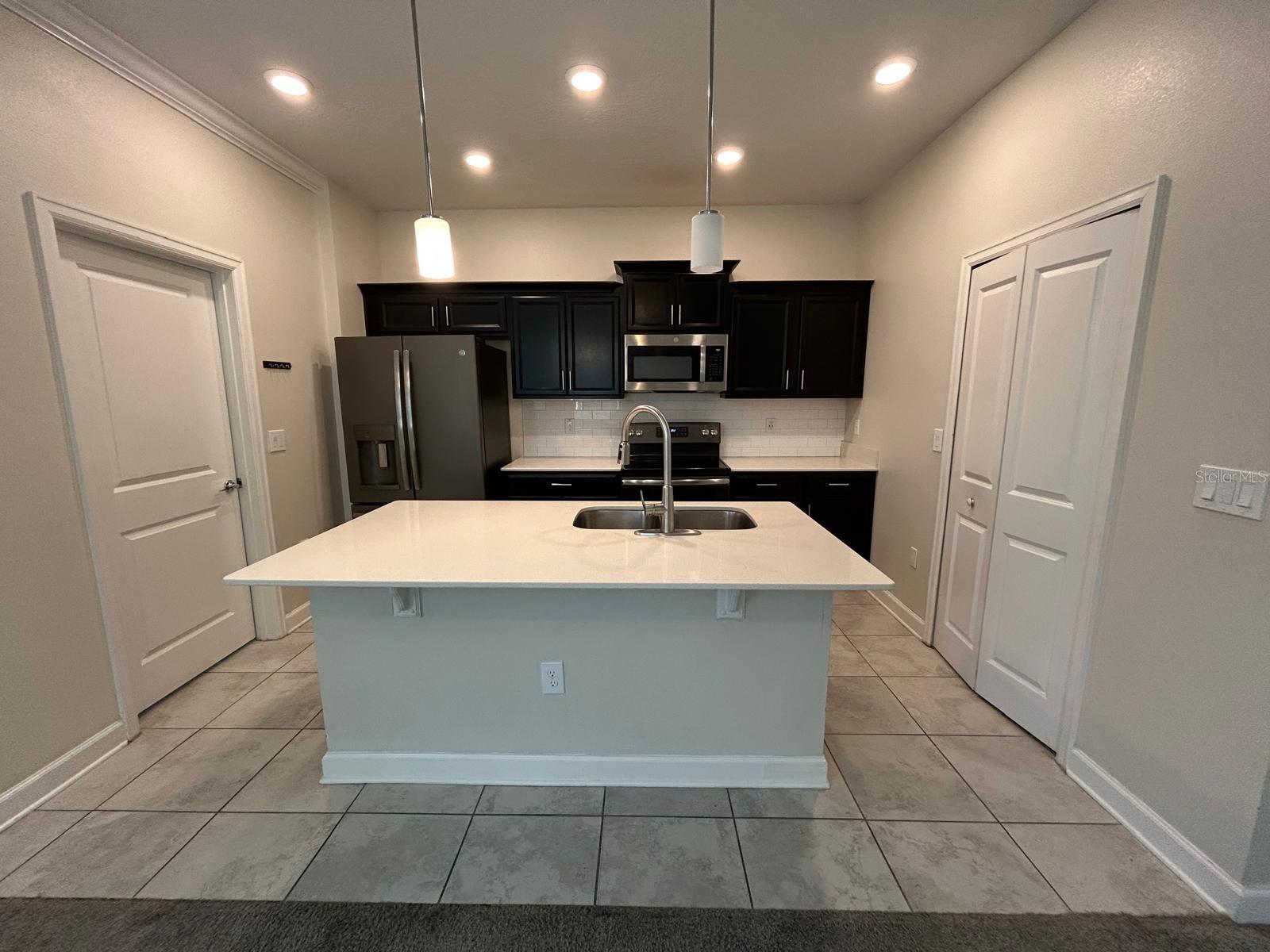 Image 7 of 21 For 10021 Love Story Street