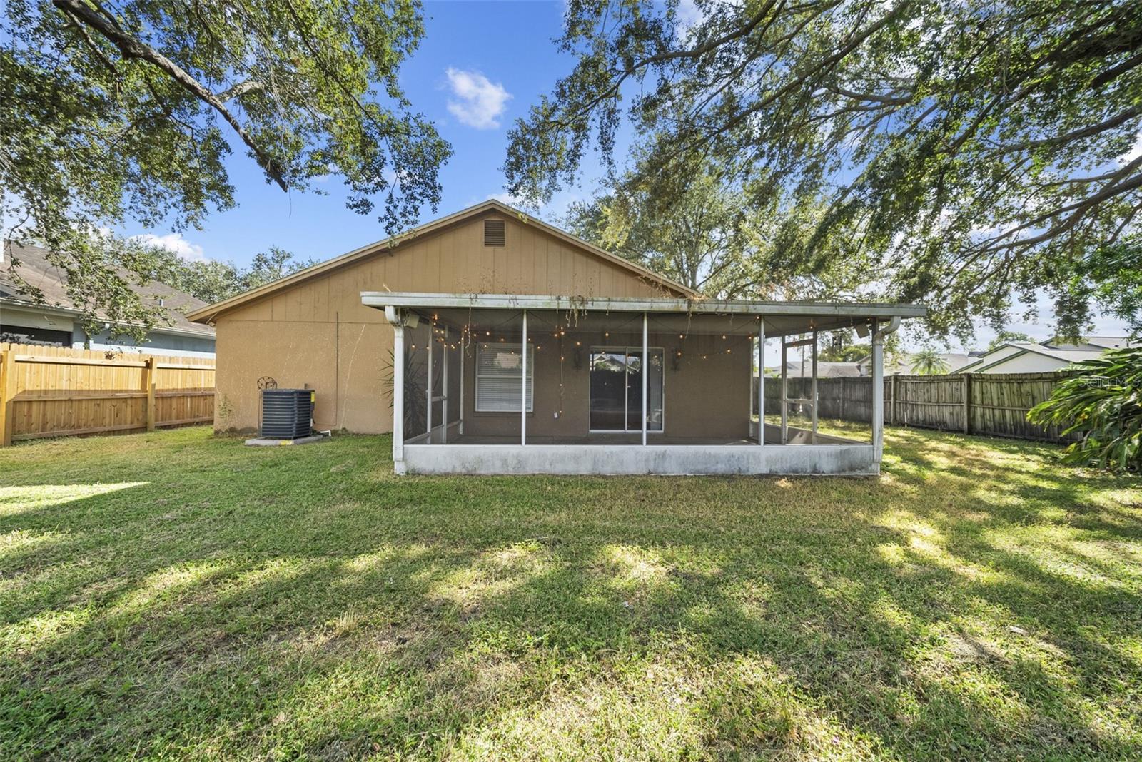 Listing photo id 31 for 1523 Vernon Court