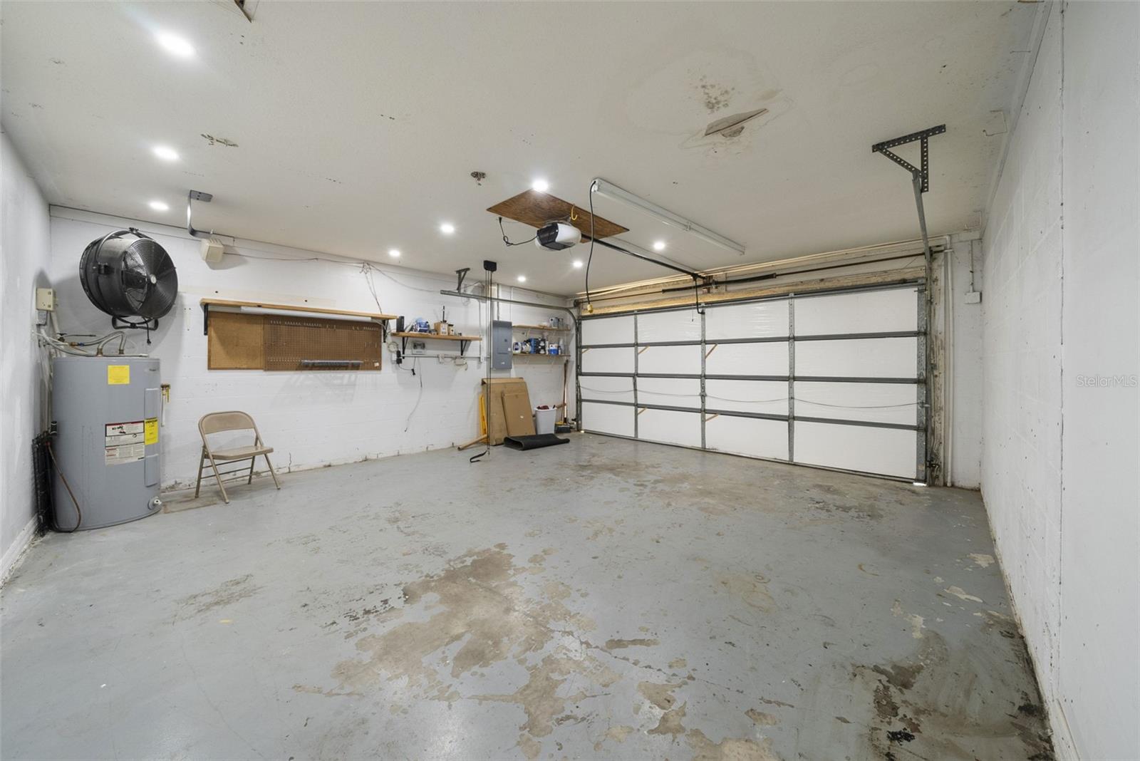 Listing photo id 32 for 1523 Vernon Court