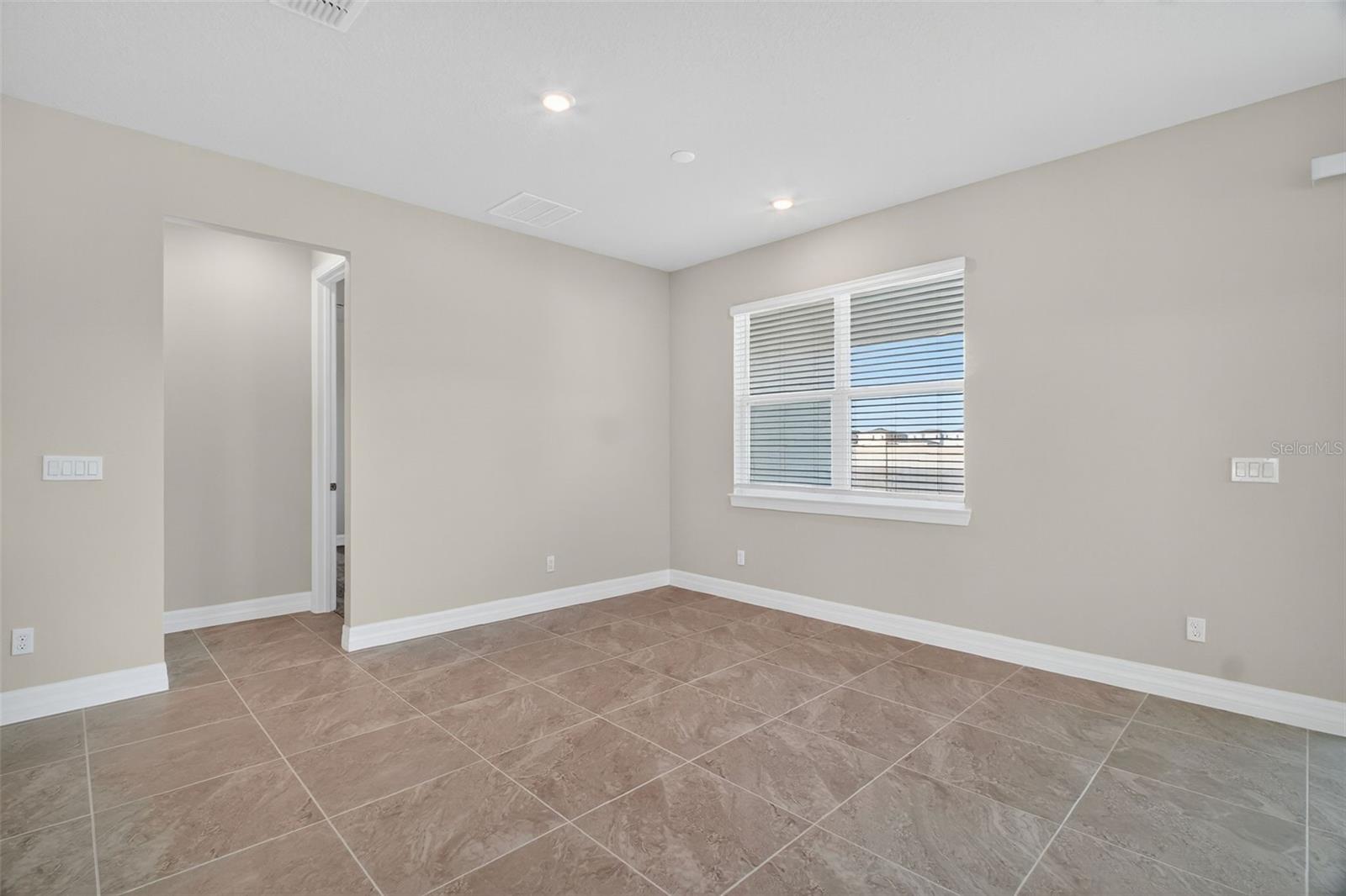 Image 15 of 35 For 1624 Green Orchard Street