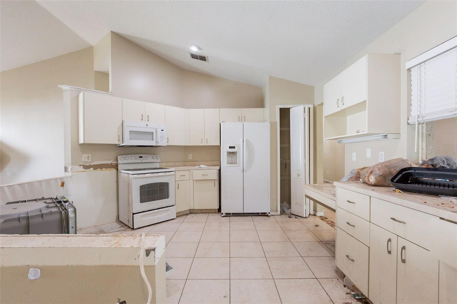 Image 3 of 15 For 8443 Ridgebrook Circle