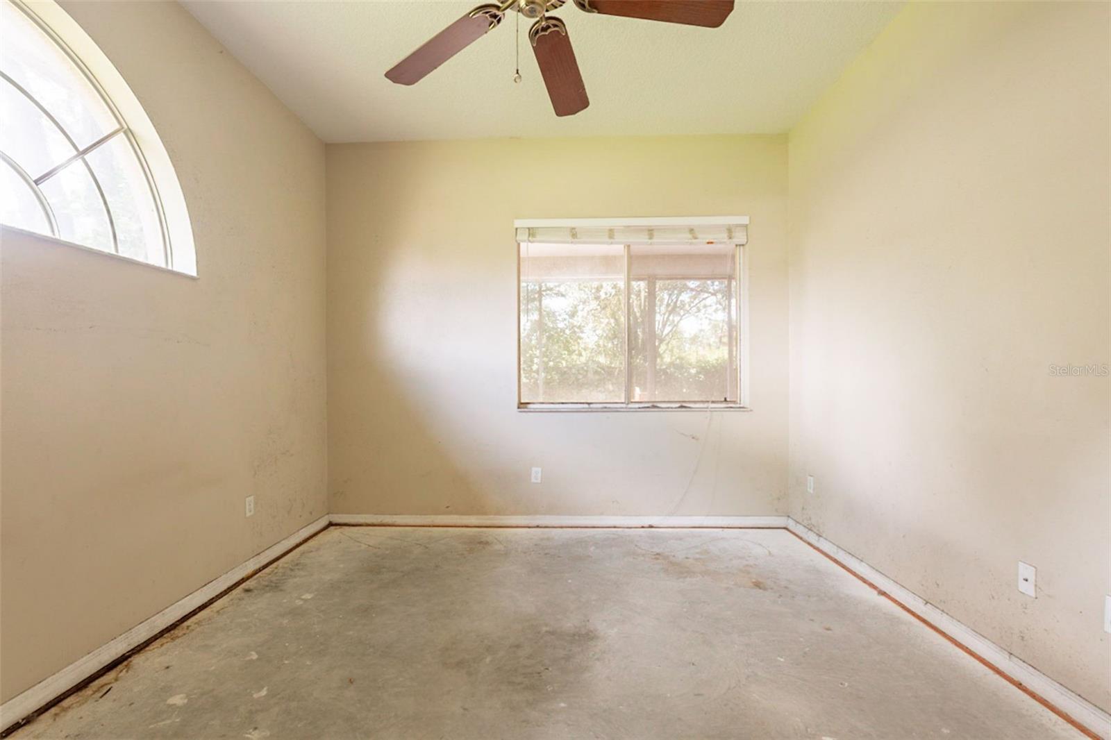 Image 4 of 15 For 8443 Ridgebrook Circle