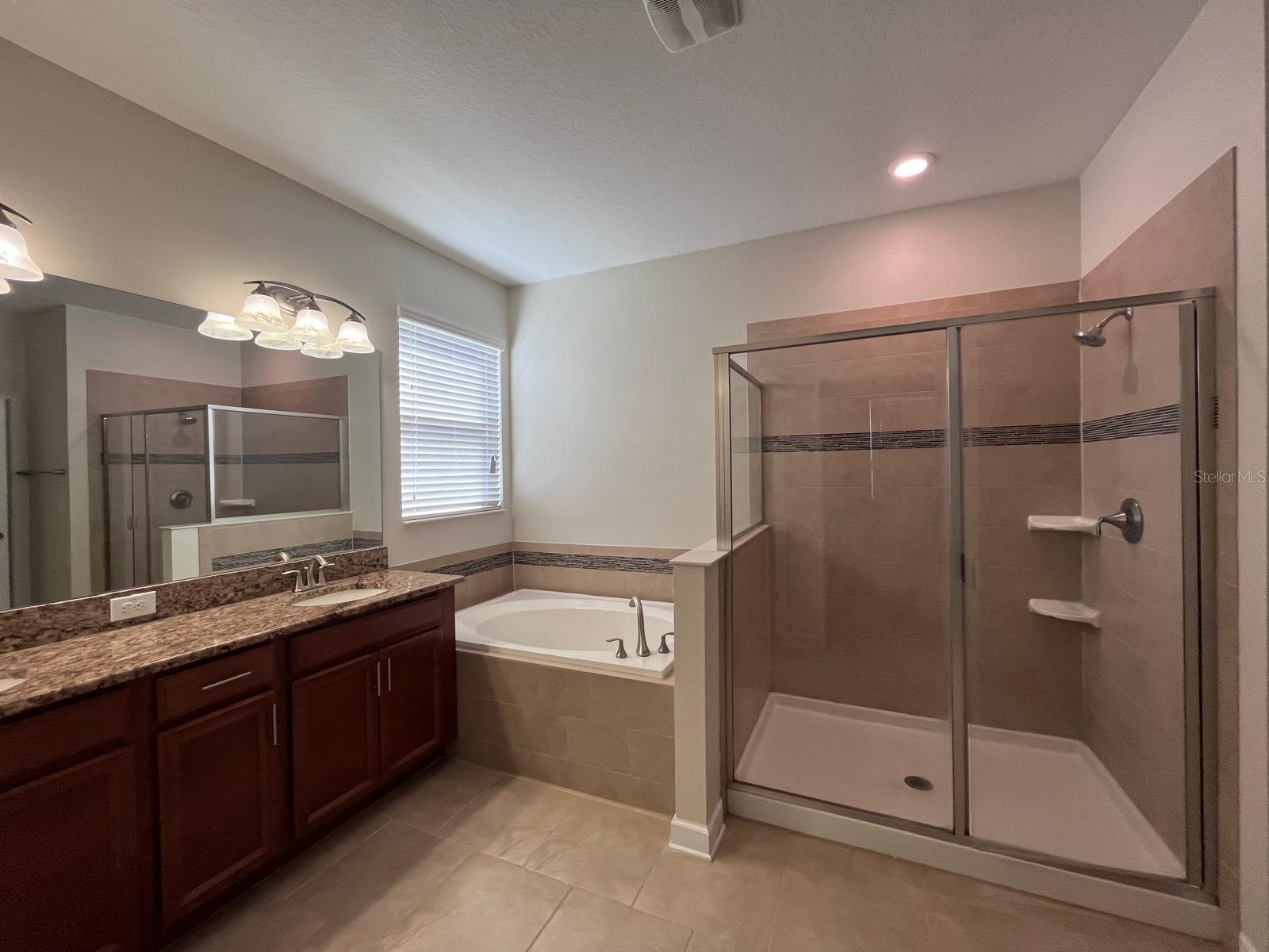 Image 20 of 35 For 1401 Clubman Drive