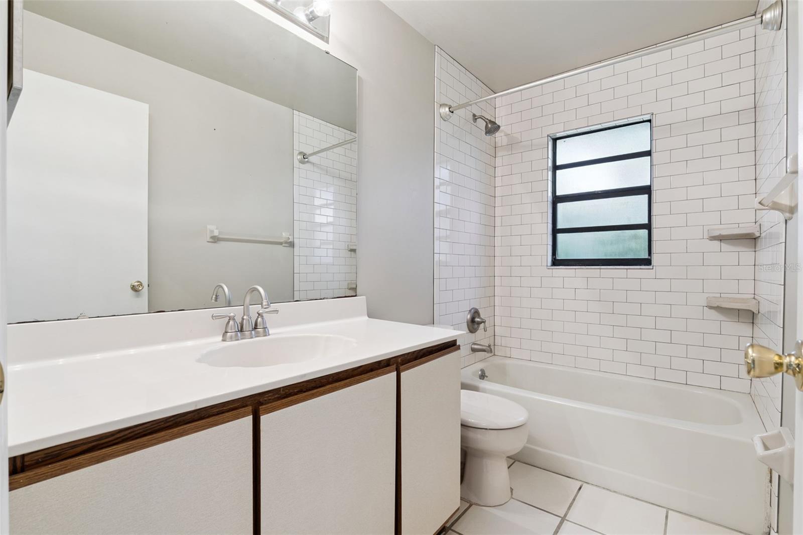 Image 15 of 22 For 9810 Balmoral Circle