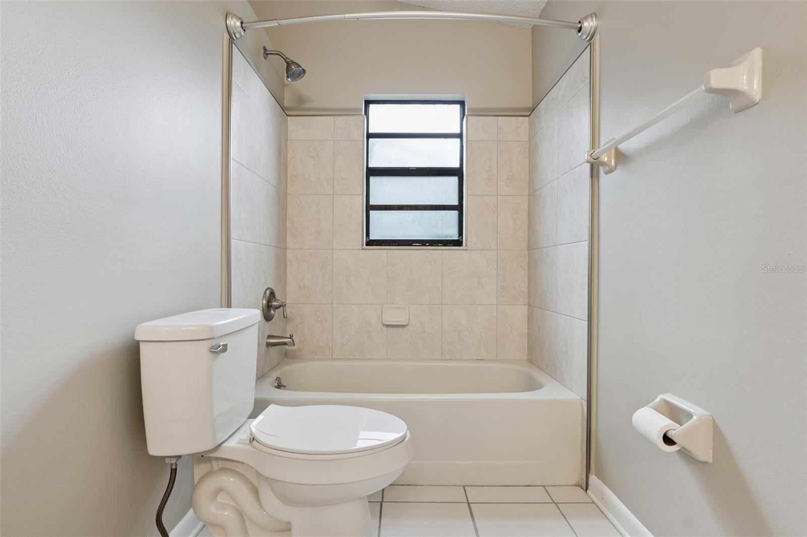 Image 17 of 22 For 9810 Balmoral Circle