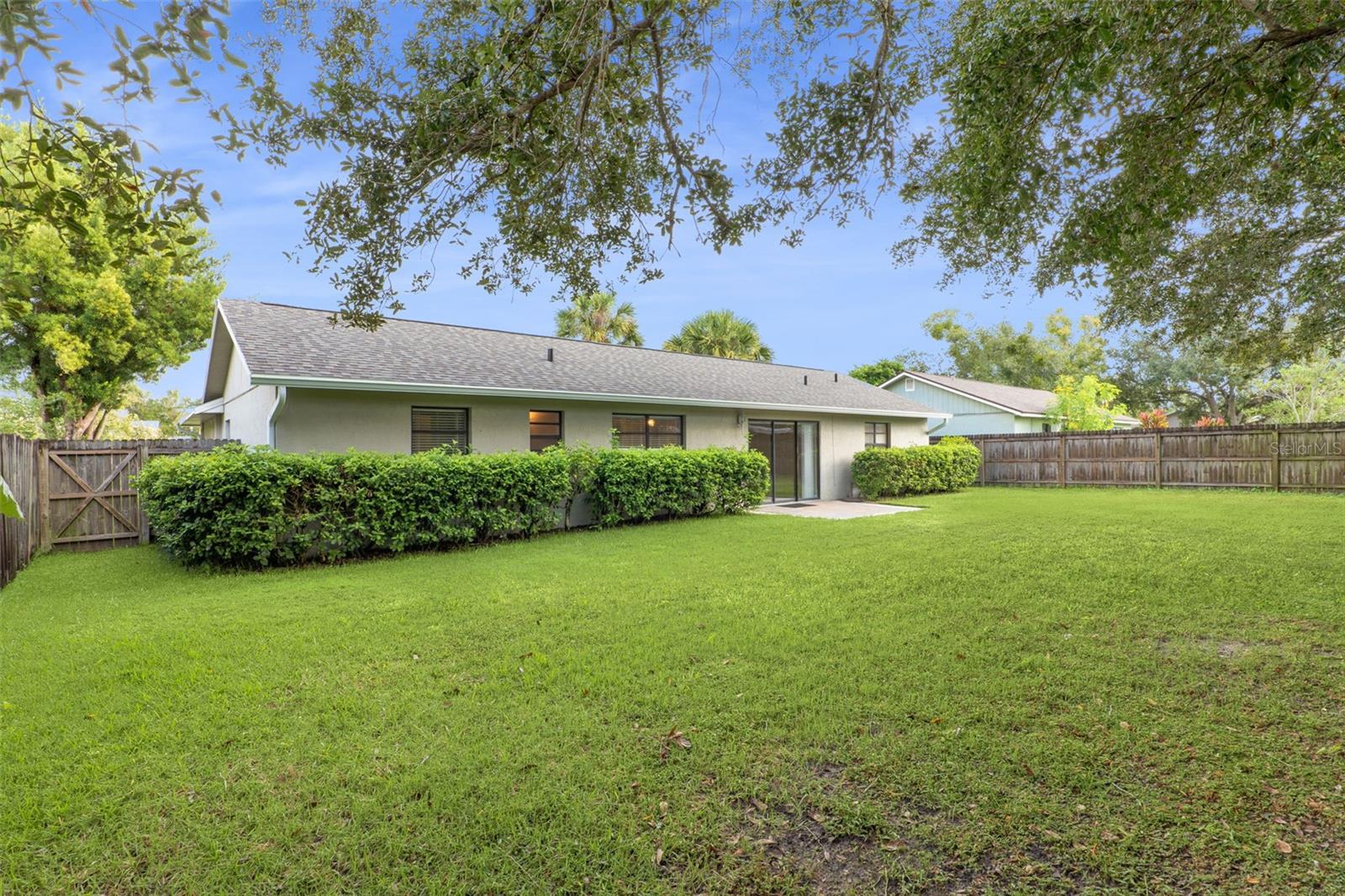 Image 20 of 22 For 9810 Balmoral Circle