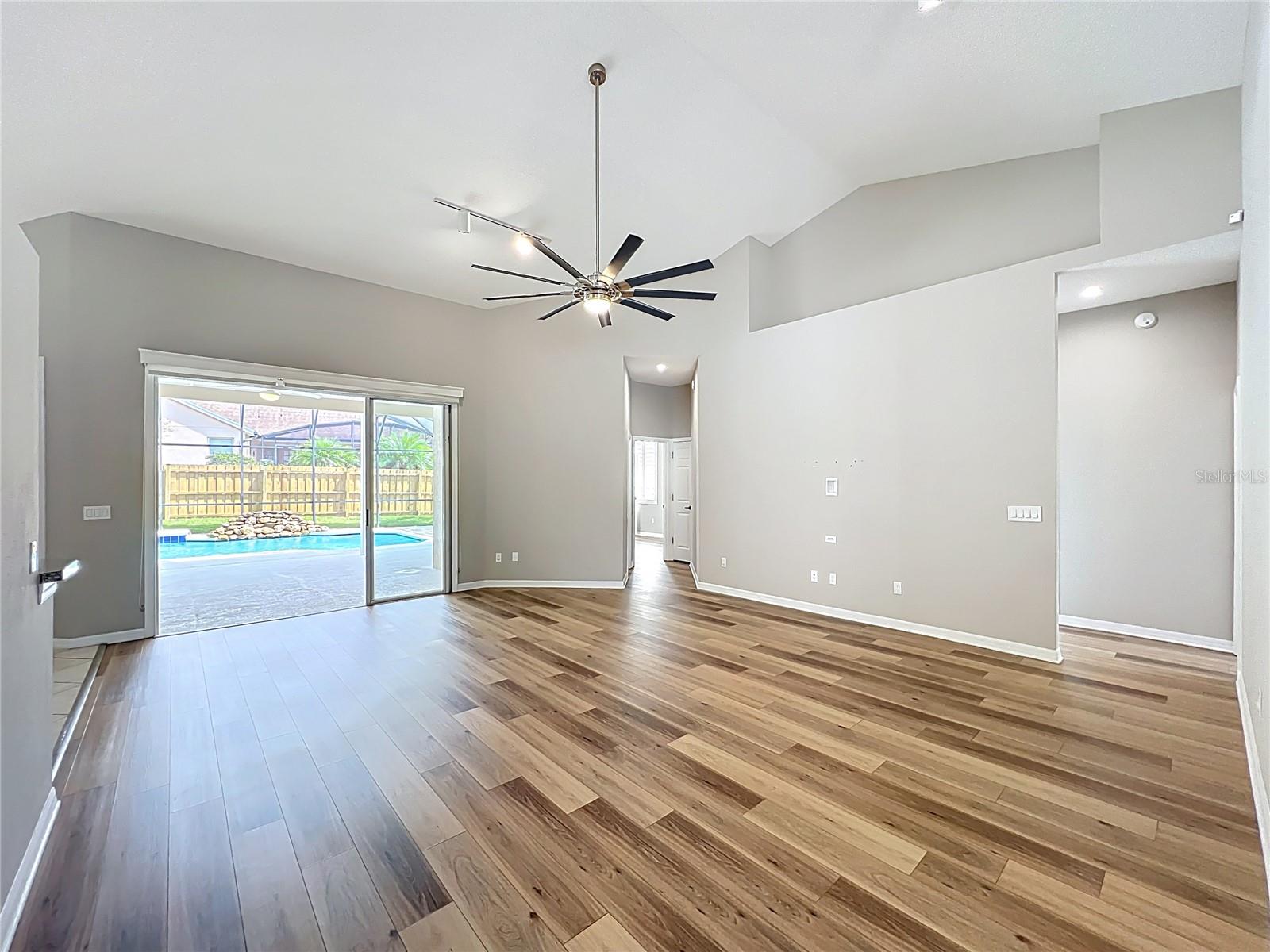 Image 10 of 40 For 1236 Hawthorne Cove Drive