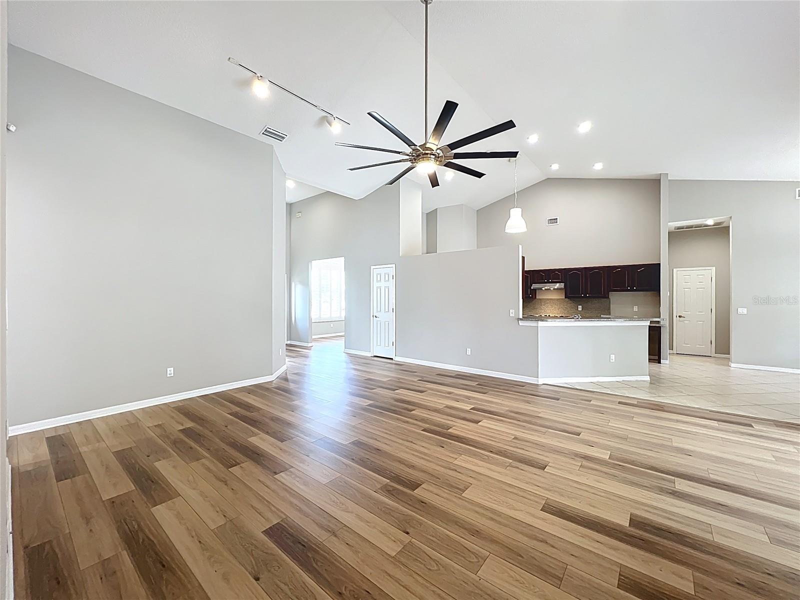 Image 11 of 40 For 1236 Hawthorne Cove Drive