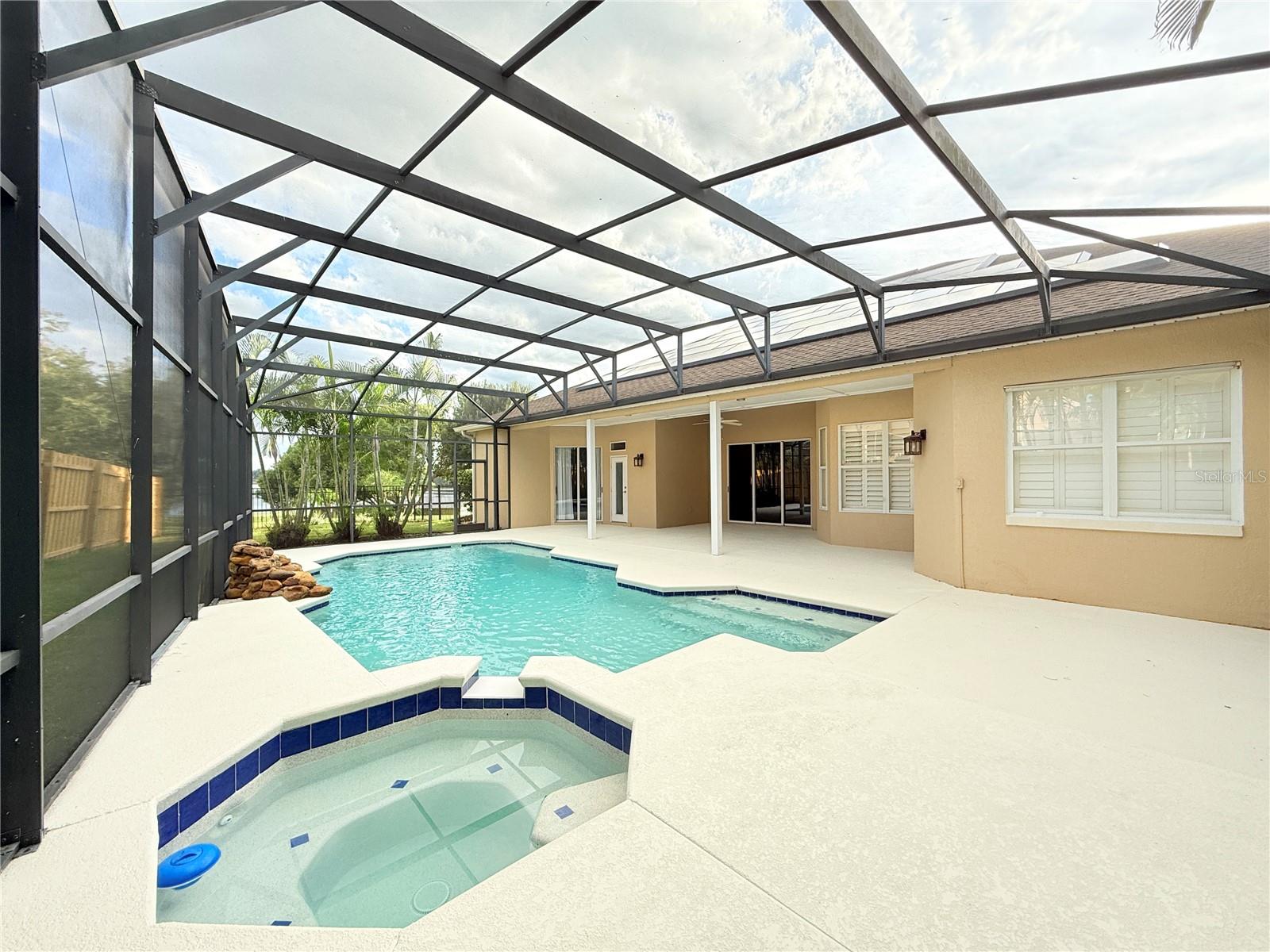 Image 34 of 40 For 1236 Hawthorne Cove Drive