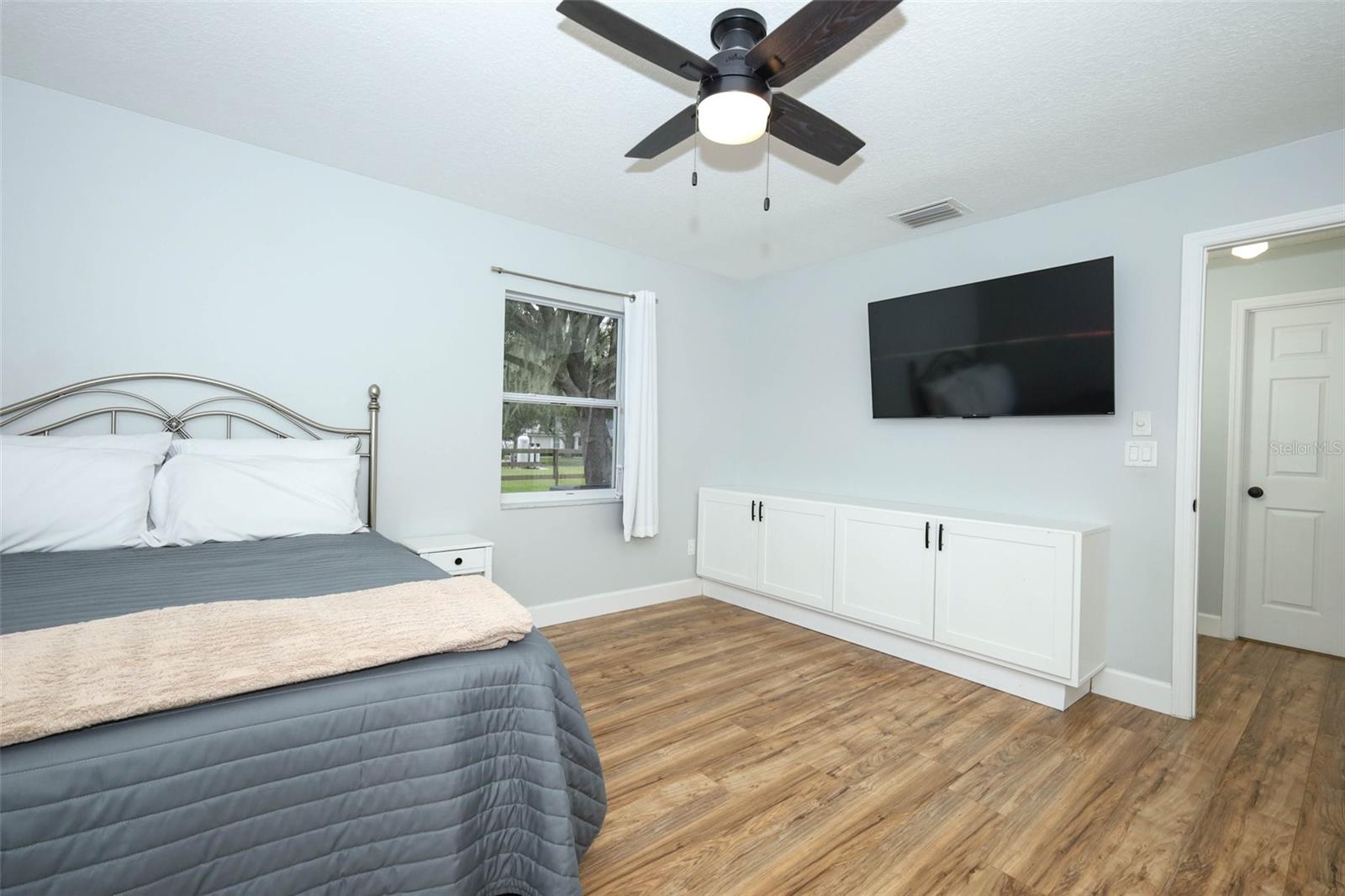Image 20 of 55 For 8750 Bradley Circle