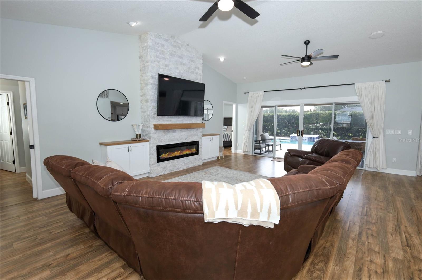 Image 6 of 55 For 8750 Bradley Circle