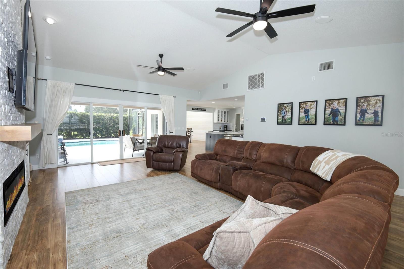 Image 7 of 55 For 8750 Bradley Circle