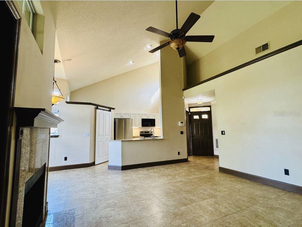 Image 4 of 20 For 1556 Farrindon Circle 1556